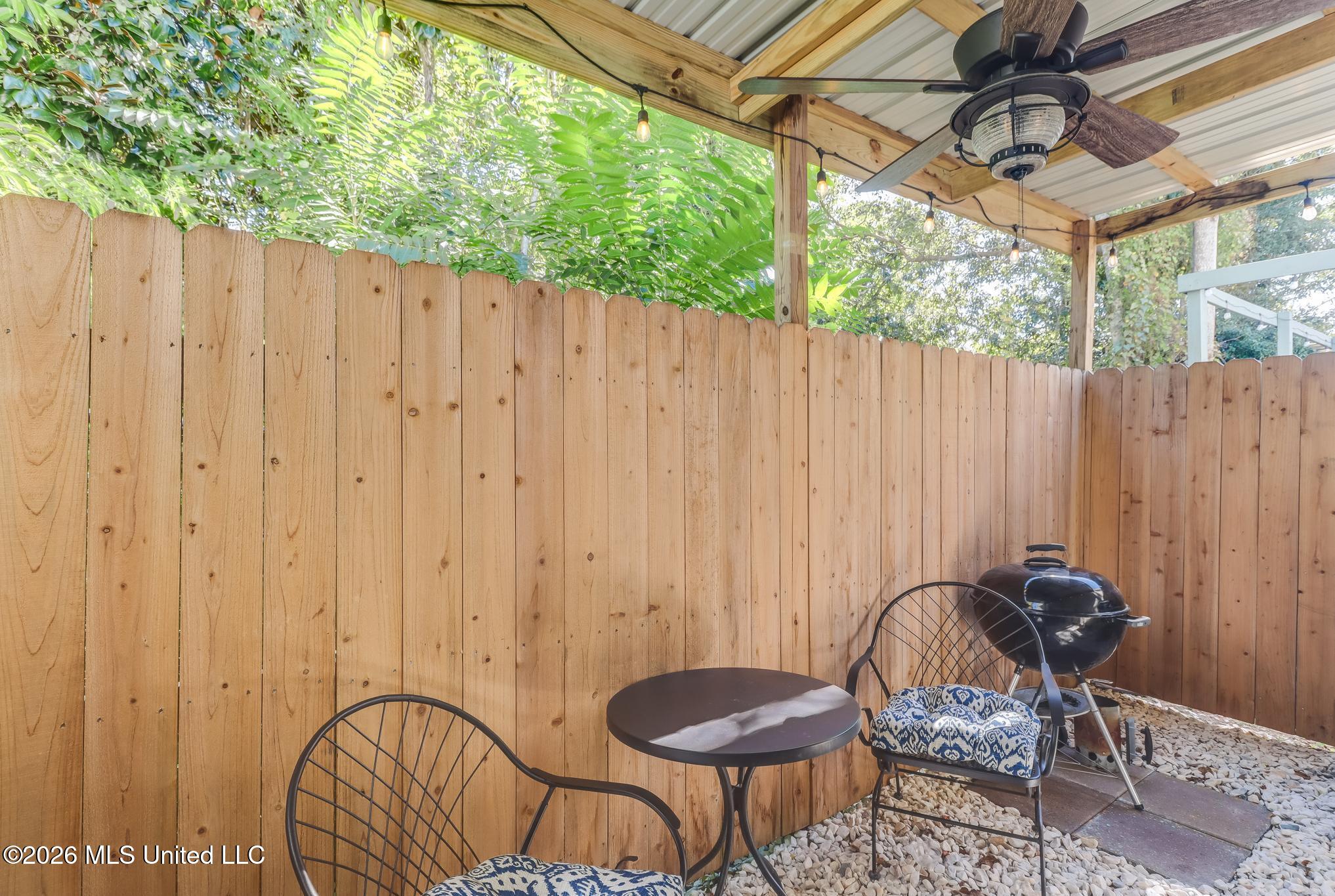 1140 Century Oaks Drive Property Photo 25