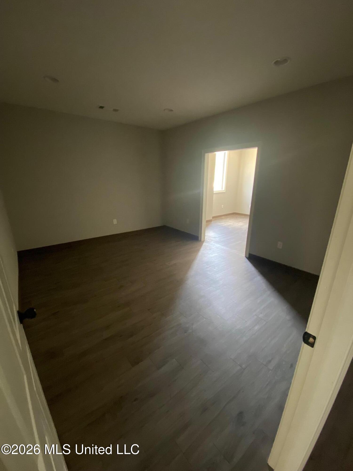115 Aulenbrock Building 200 Property Photo 4