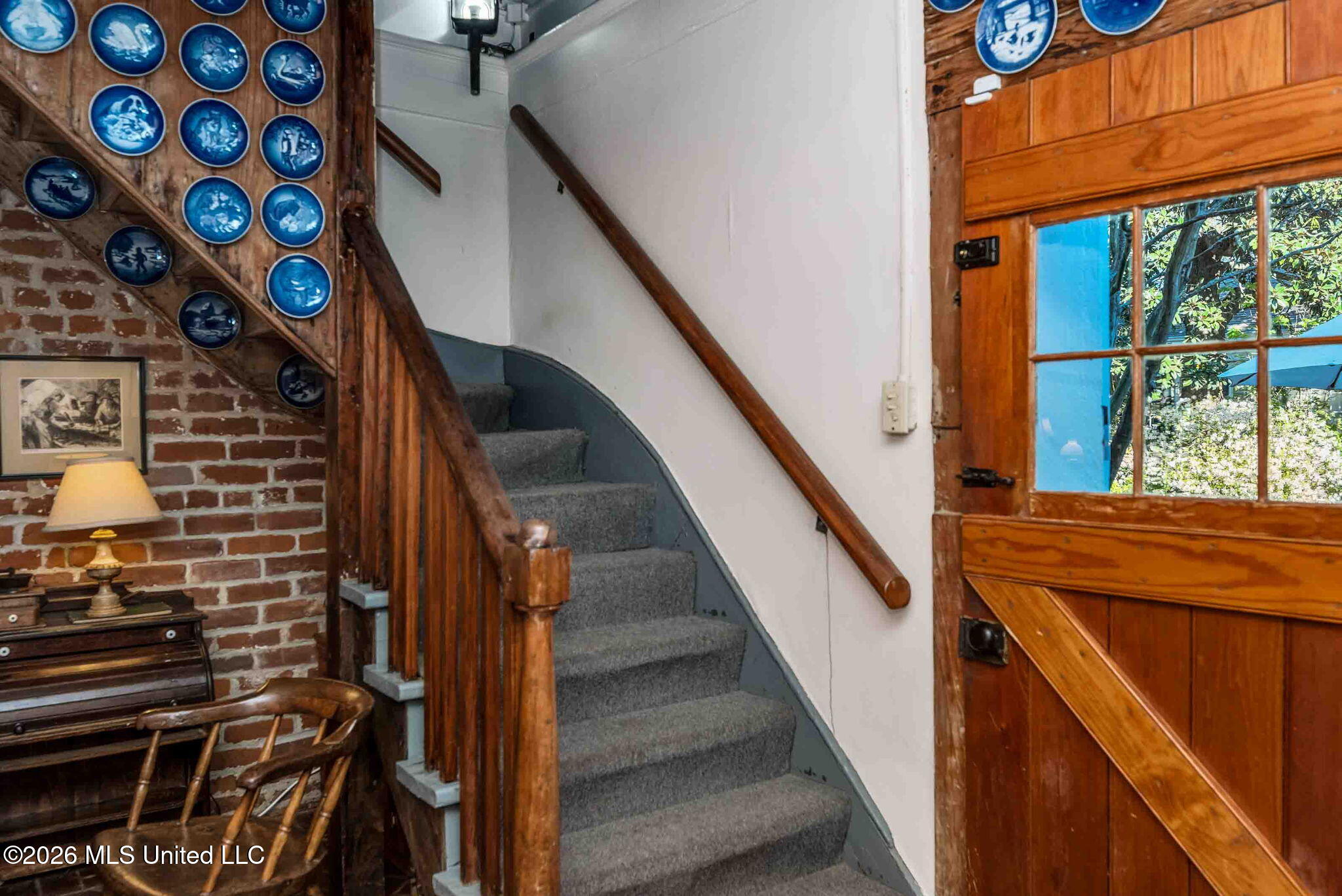 305 S Broadway Street Property Photo 45