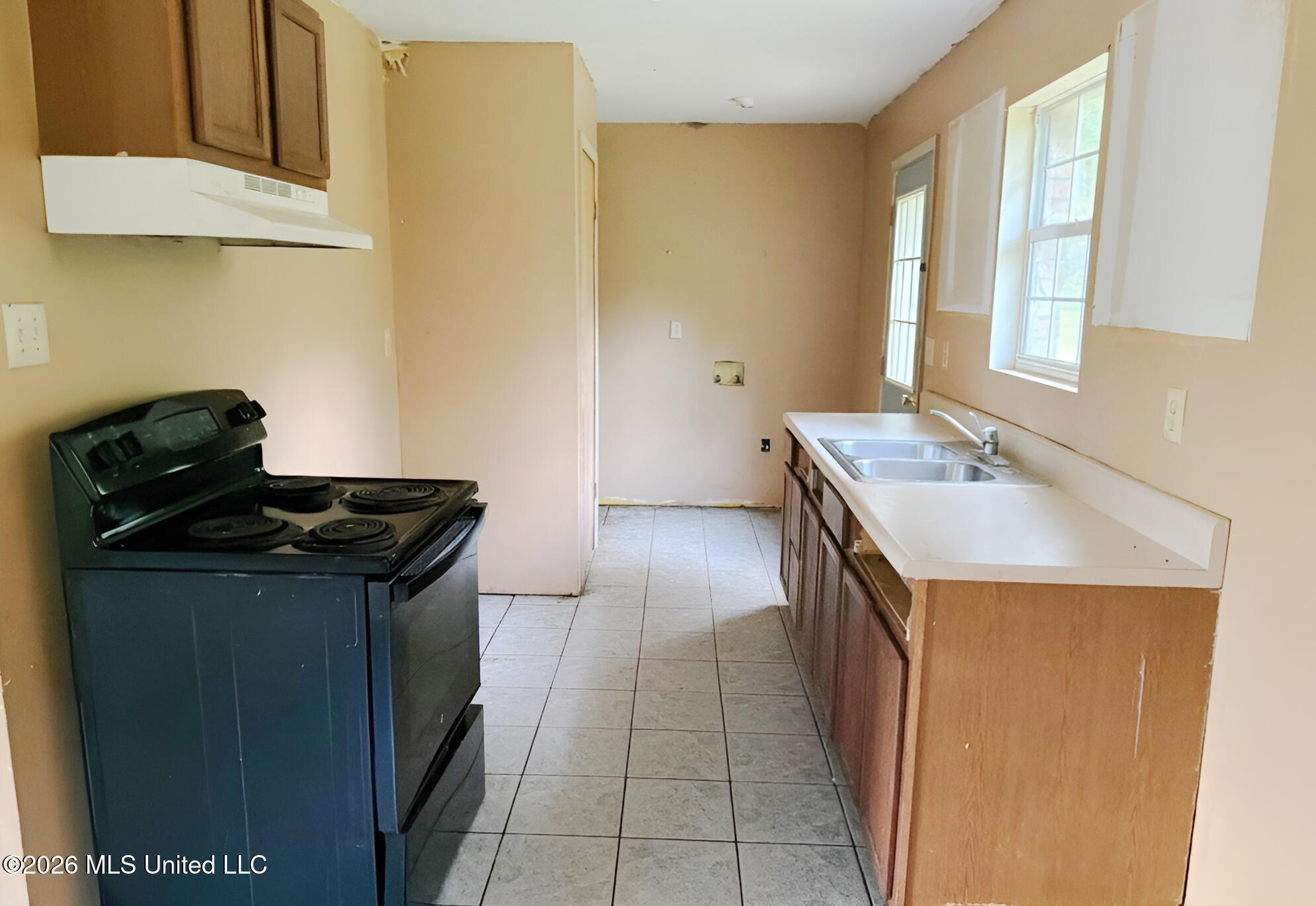 72 Van Holmes Road Property Photo 3