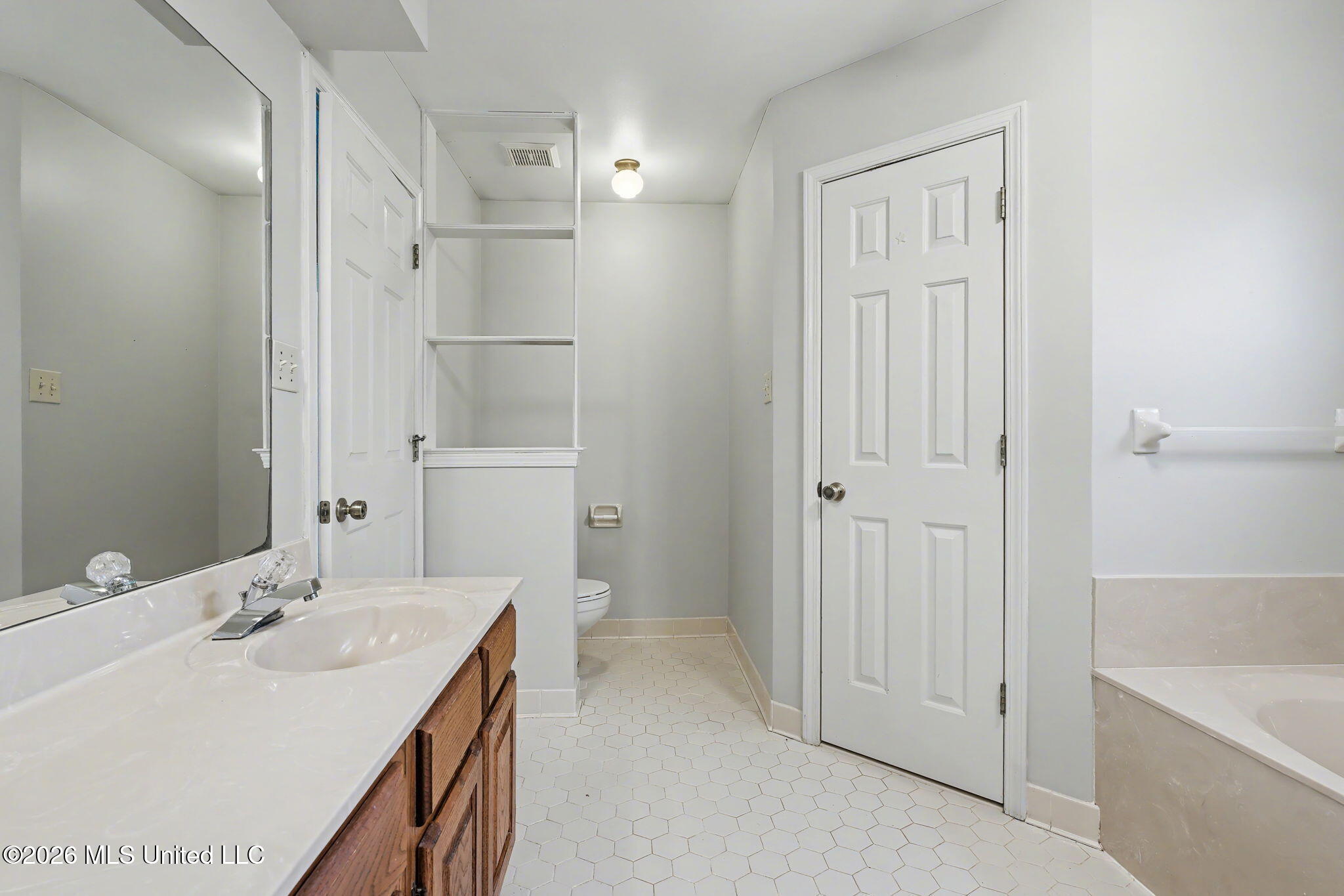 5900 Paloma Drive Property Photo 21