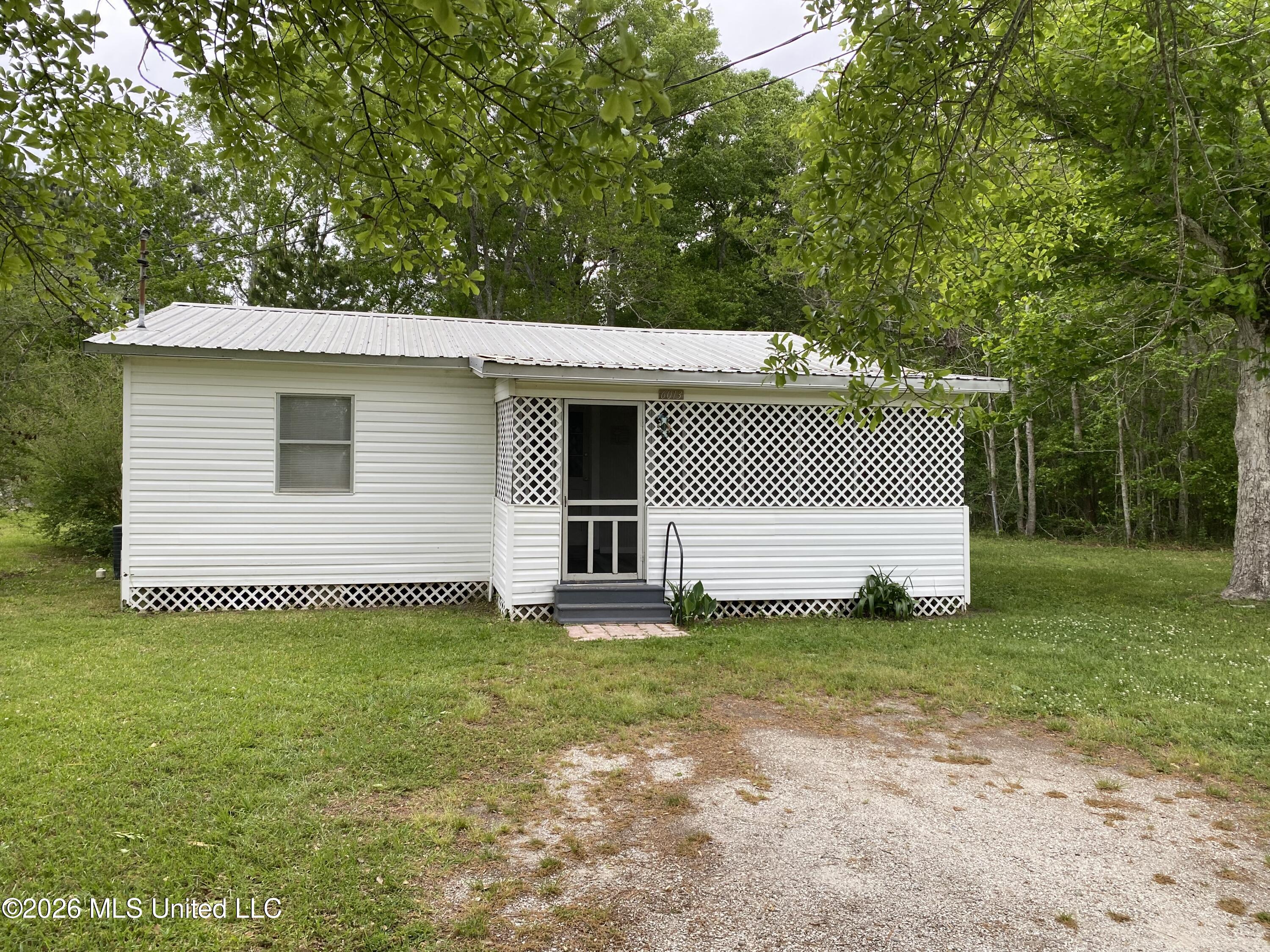 6013 Elder Ferry Road Property Photo 3