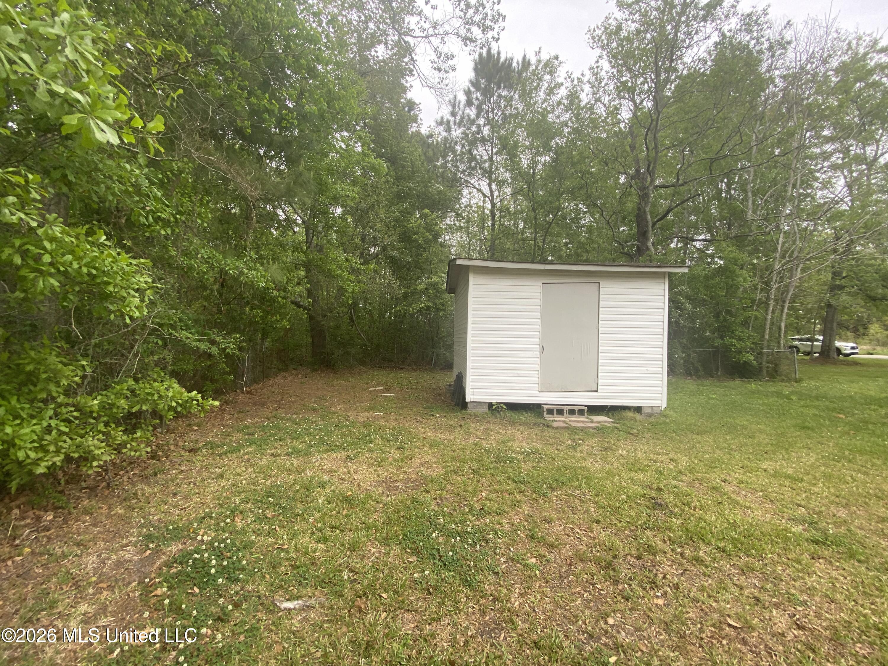 6013 Elder Ferry Road Property Photo 13