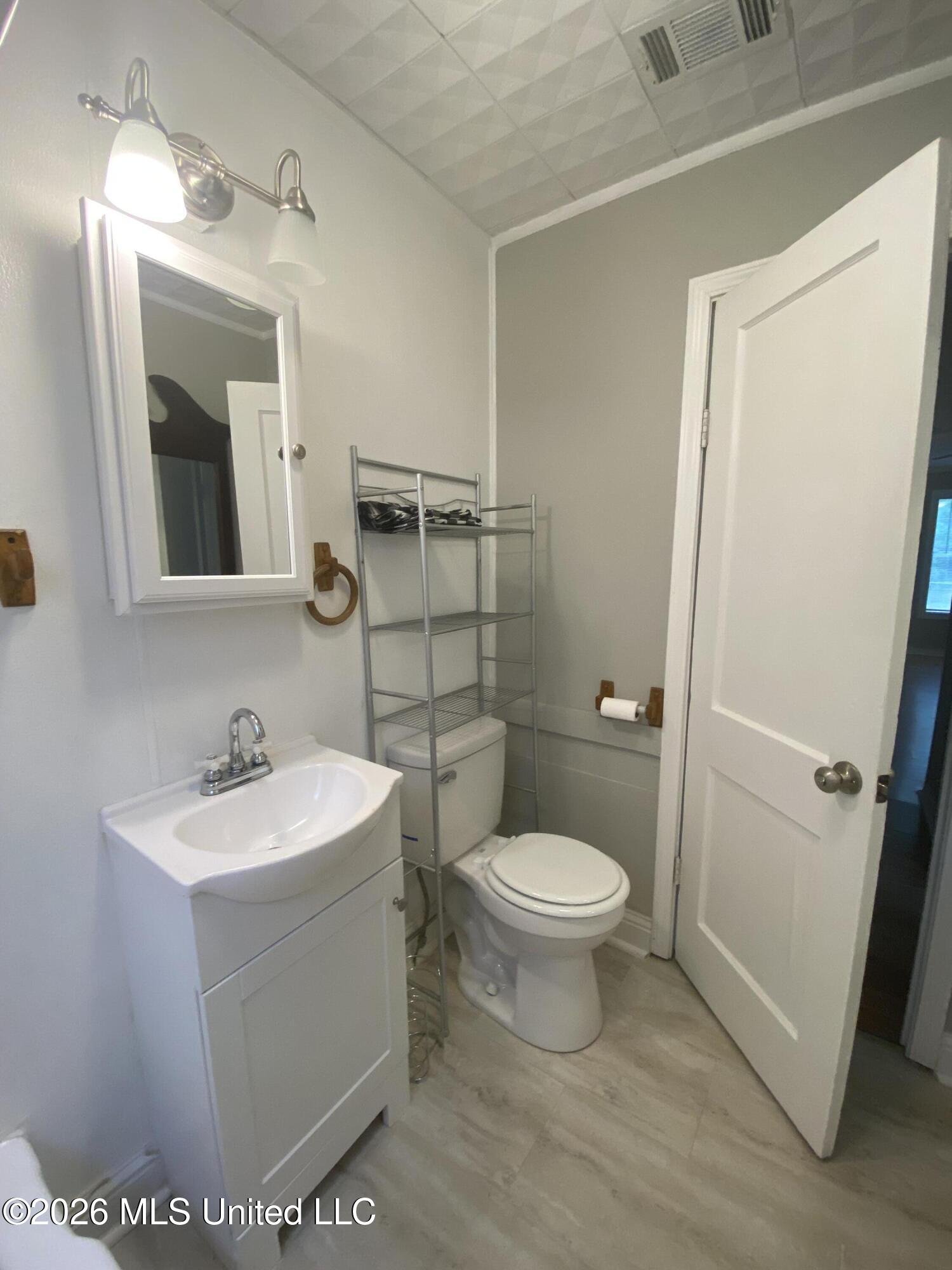 6013 Elder Ferry Road Property Photo 27