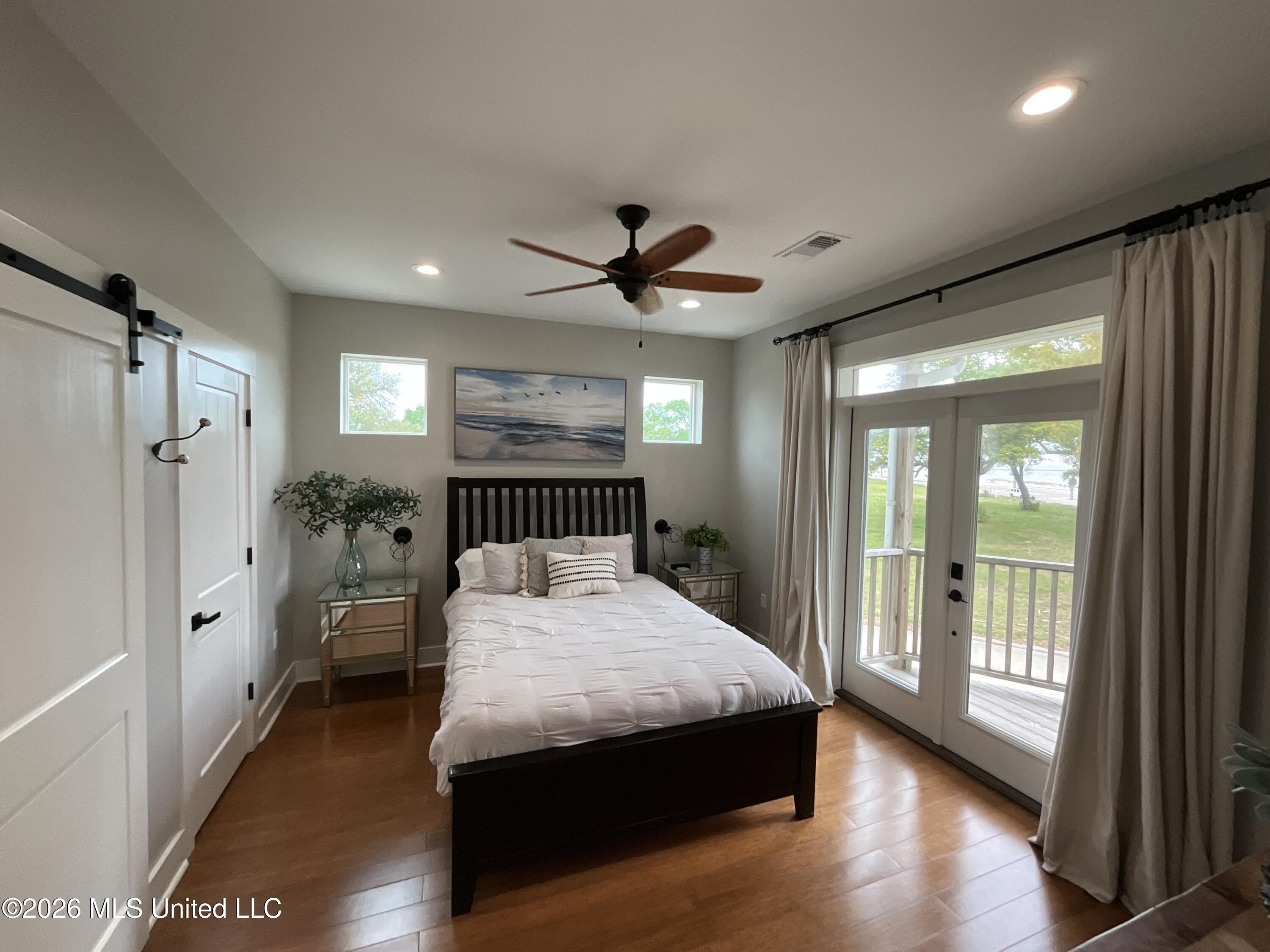 102 Winters Lane Property Photo 28