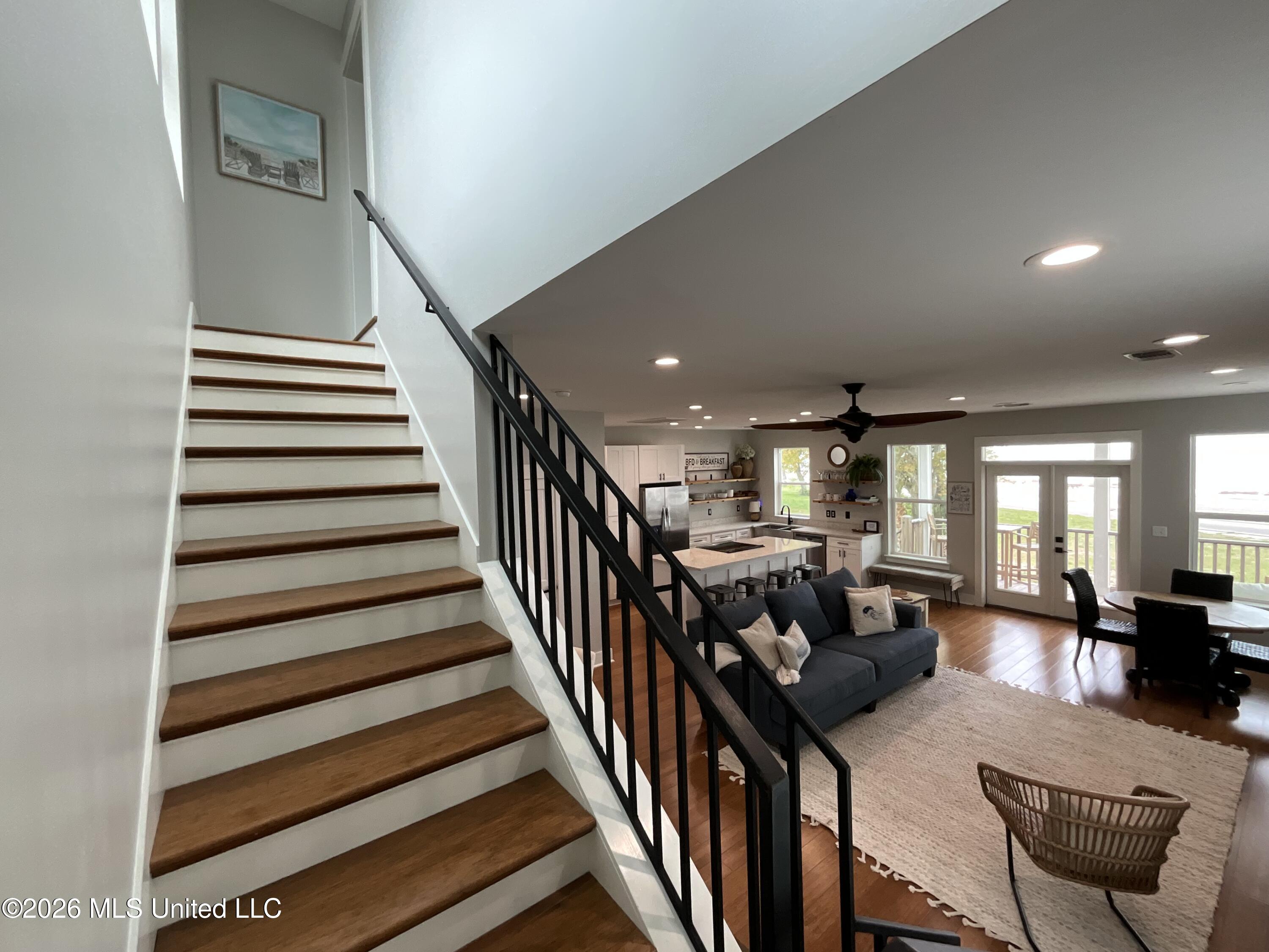 102 Winters Lane Property Photo 36