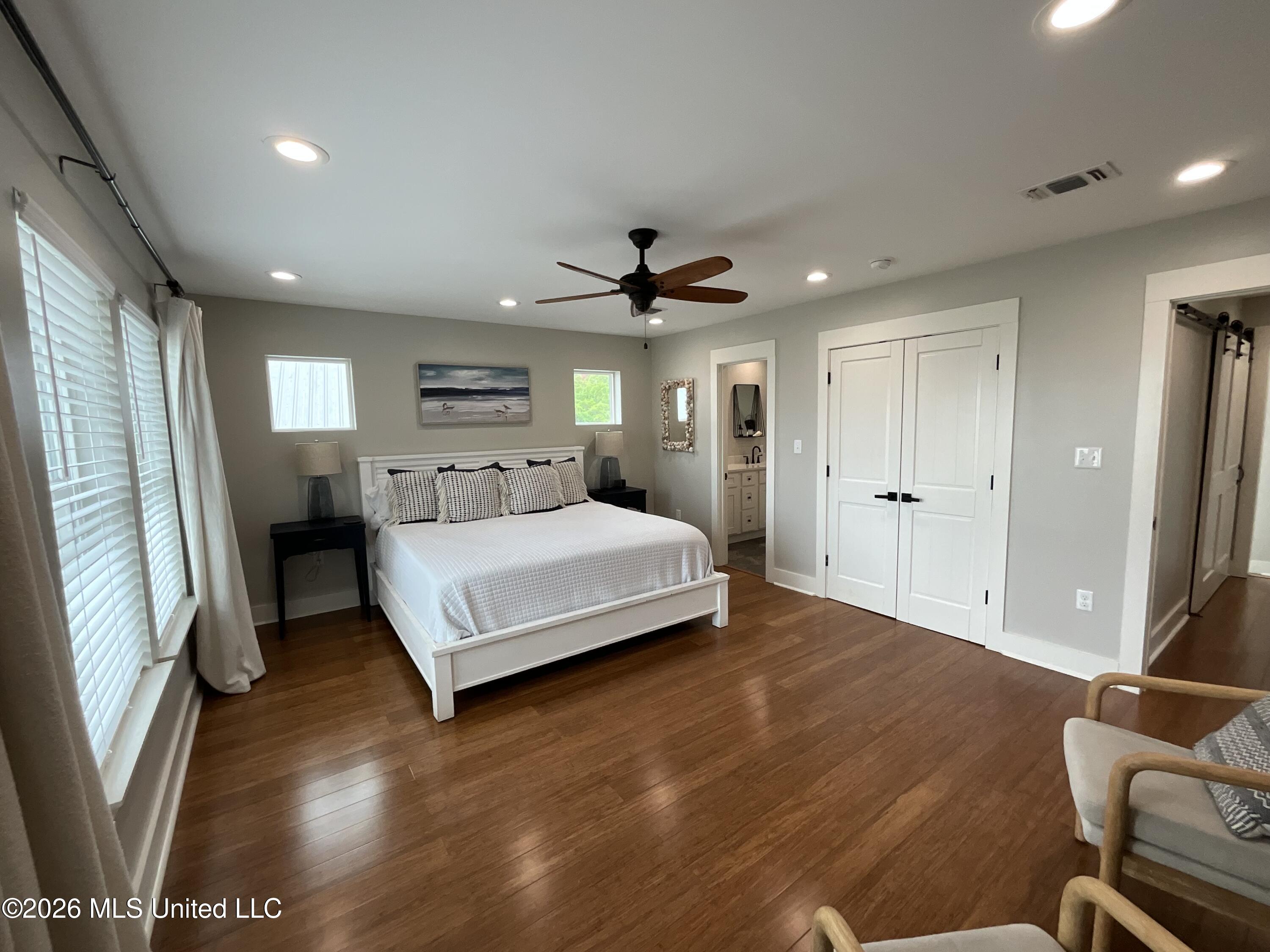 102 Winters Lane Property Photo 41