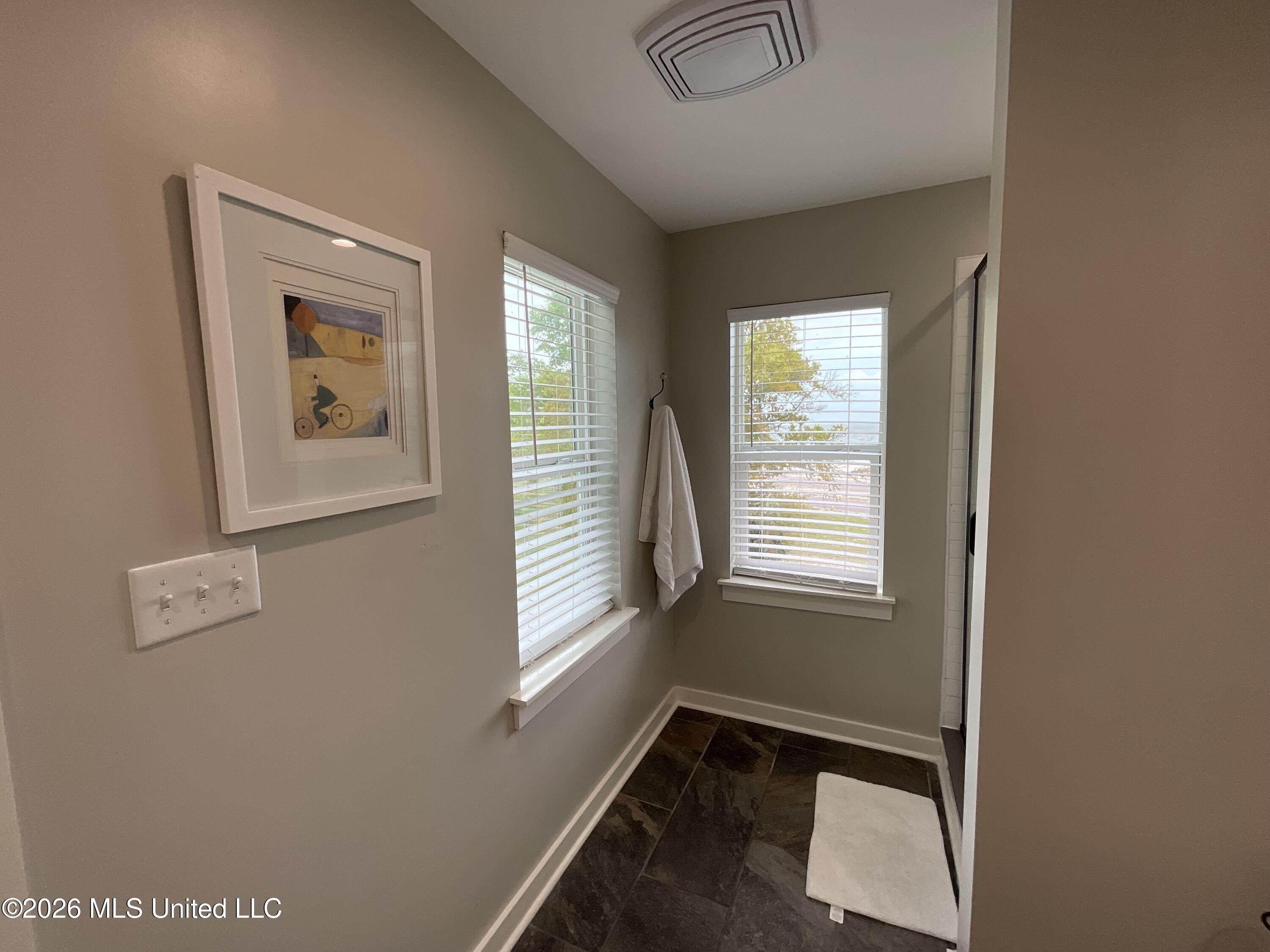 102 Winters Lane Property Photo 47