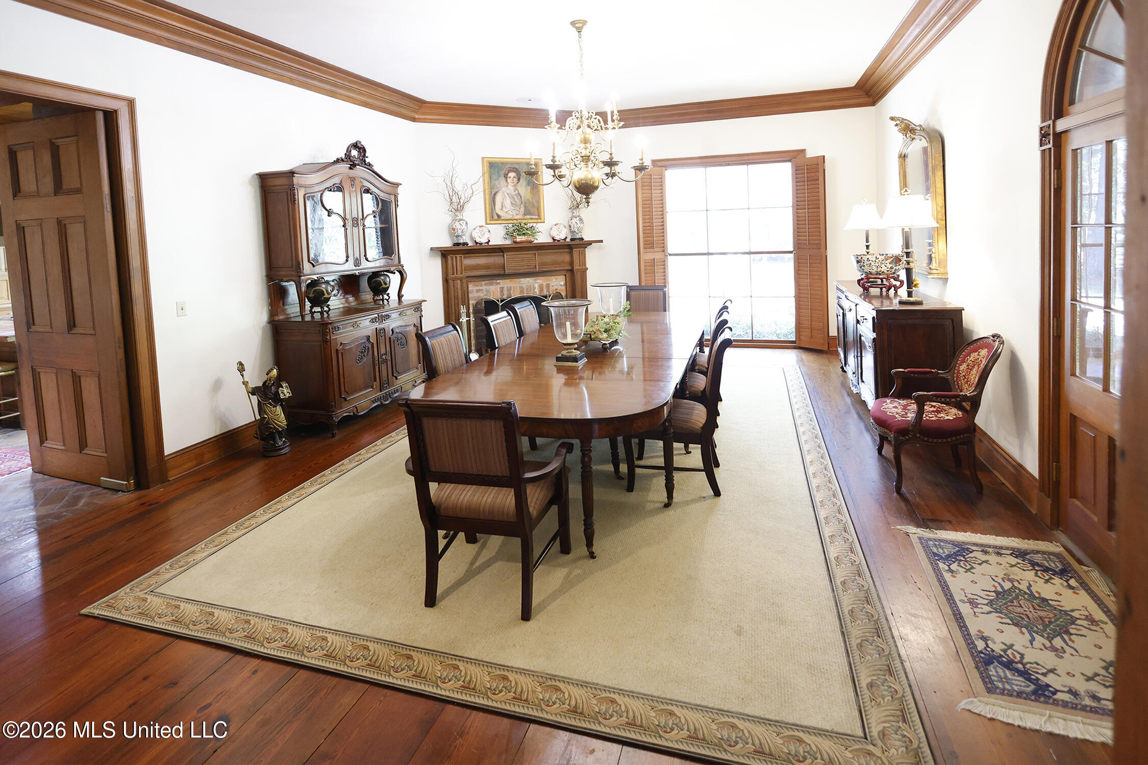 657 Zetus Road Property Photo 6