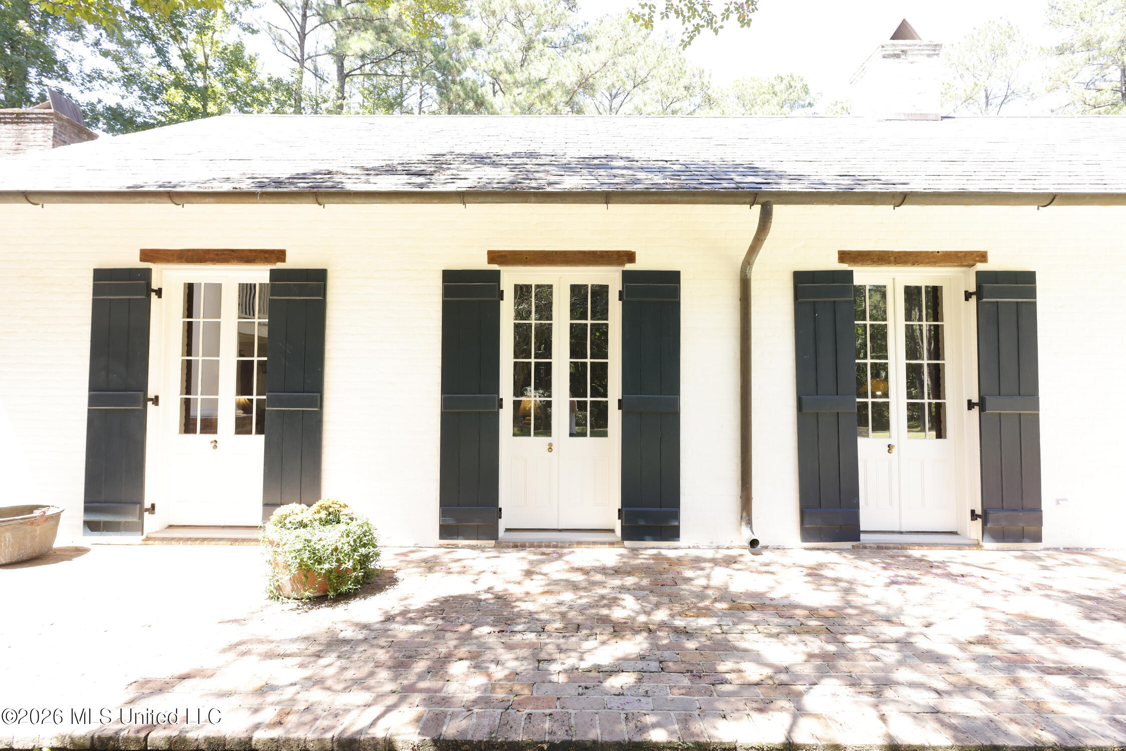 657 Zetus Road Property Photo 17