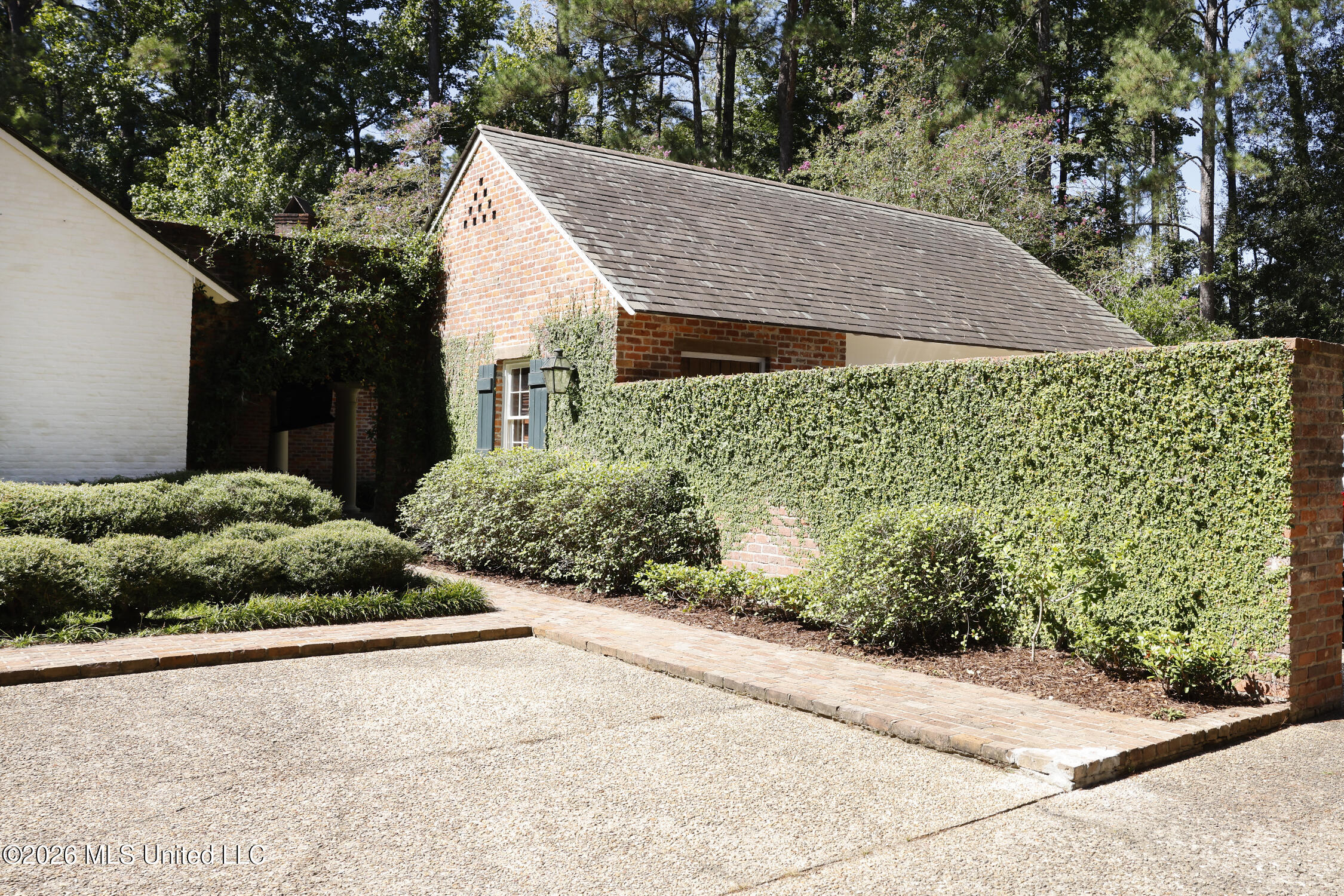 657 Zetus Road Property Photo 25