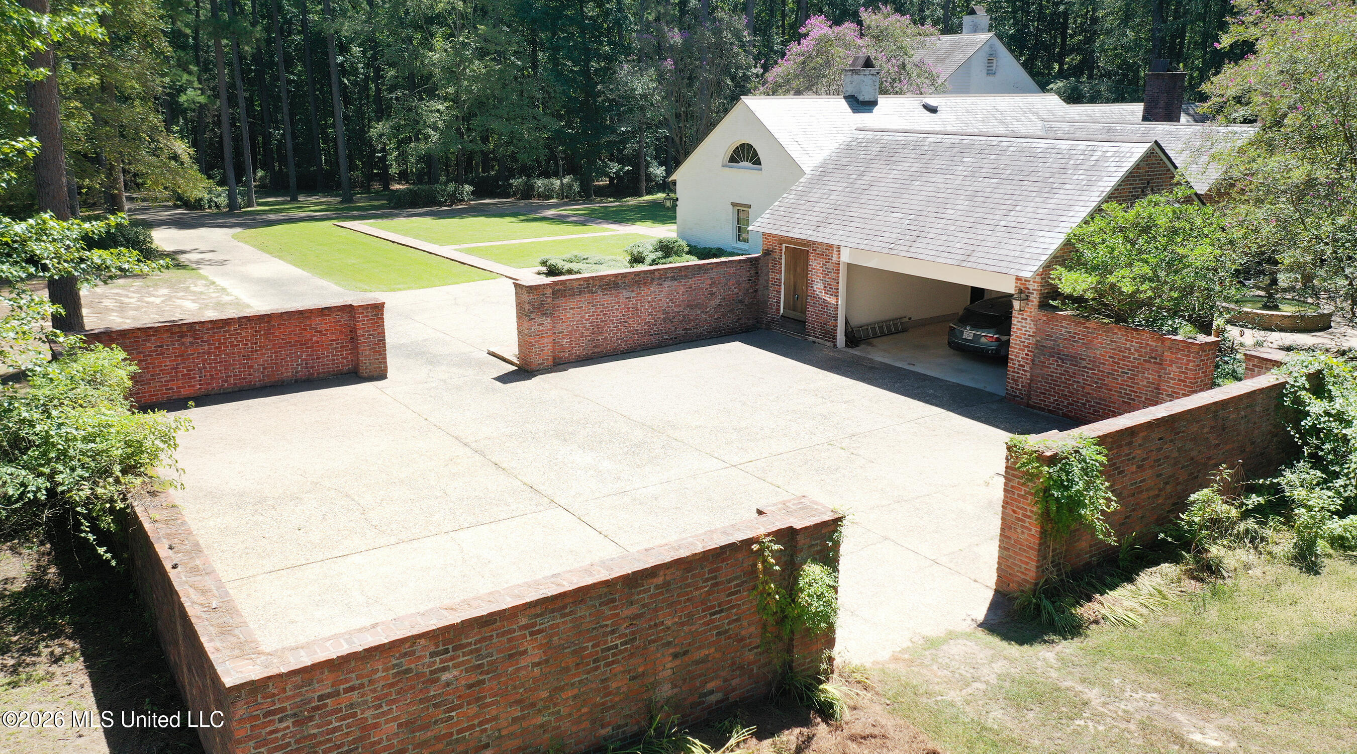657 Zetus Road Property Photo 26