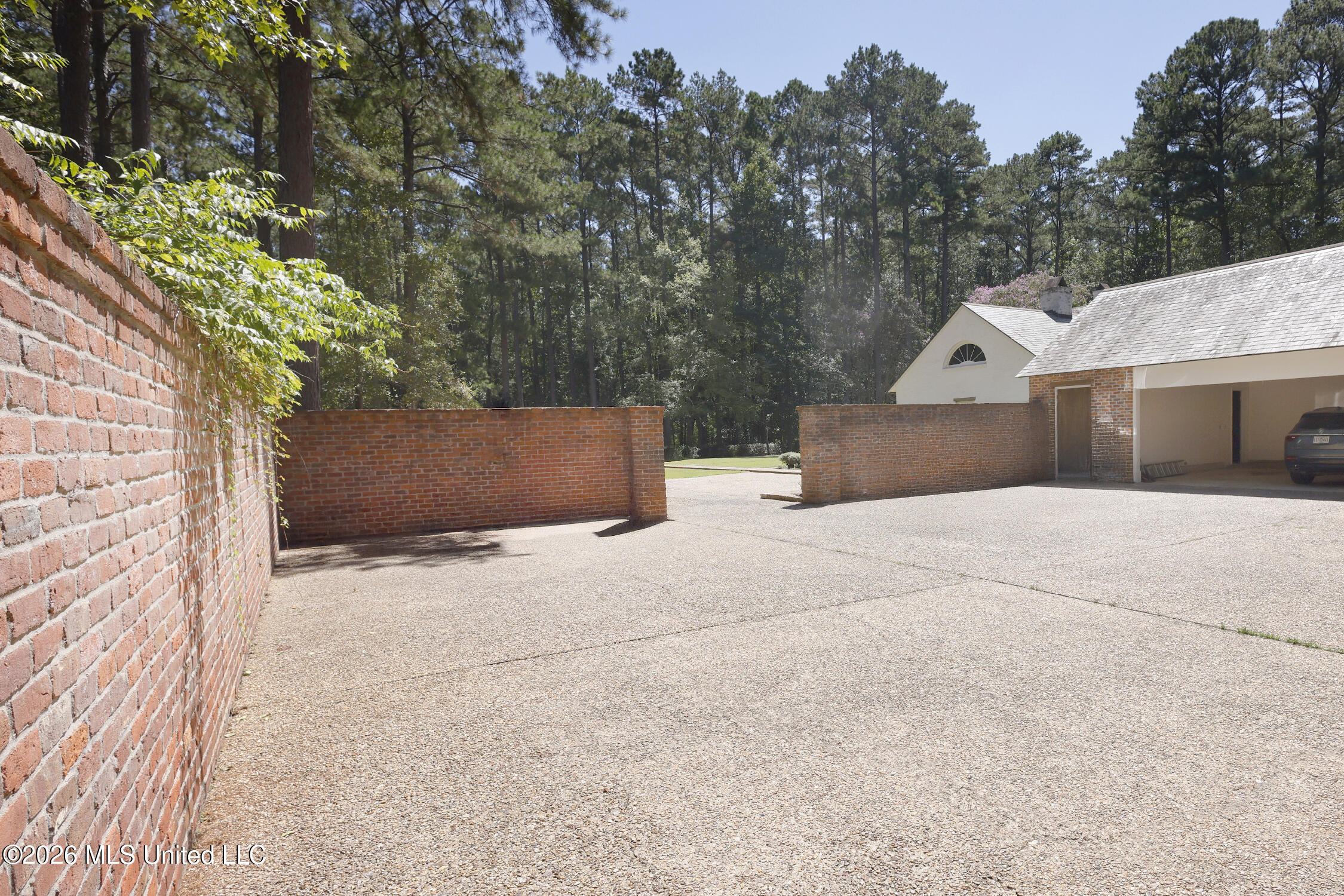 657 Zetus Road Property Photo 36