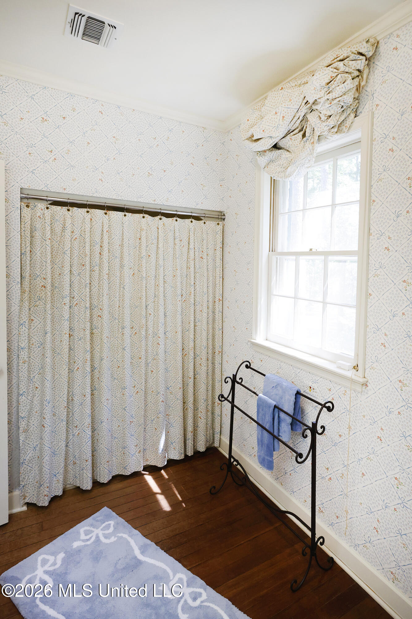657 Zetus Road Property Photo 58