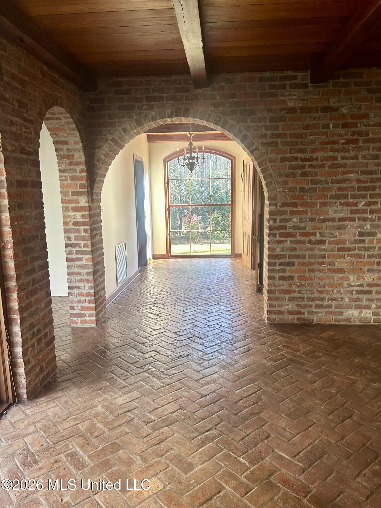 657 Zetus Road Property Photo 62
