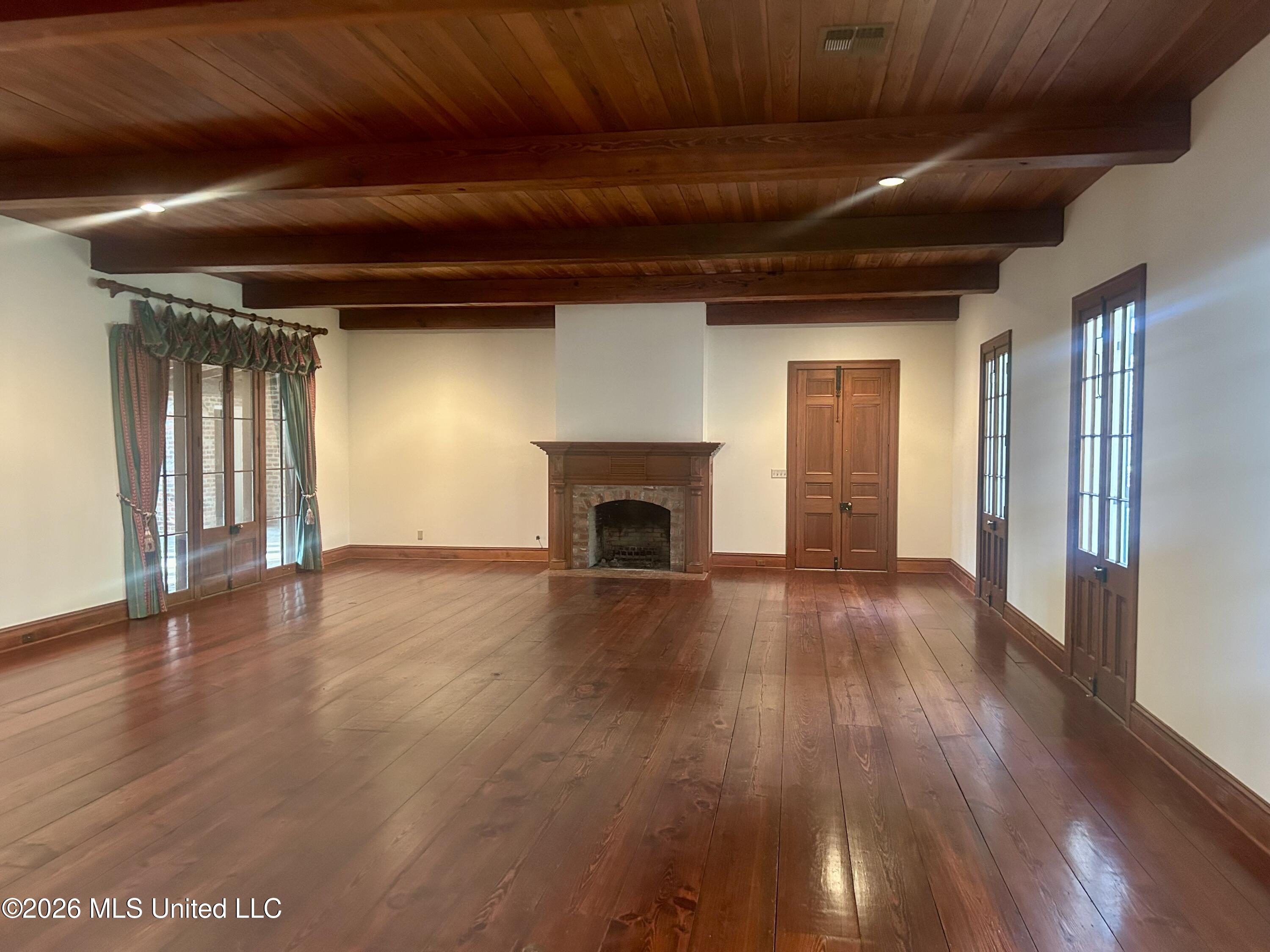 657 Zetus Road Property Photo 68