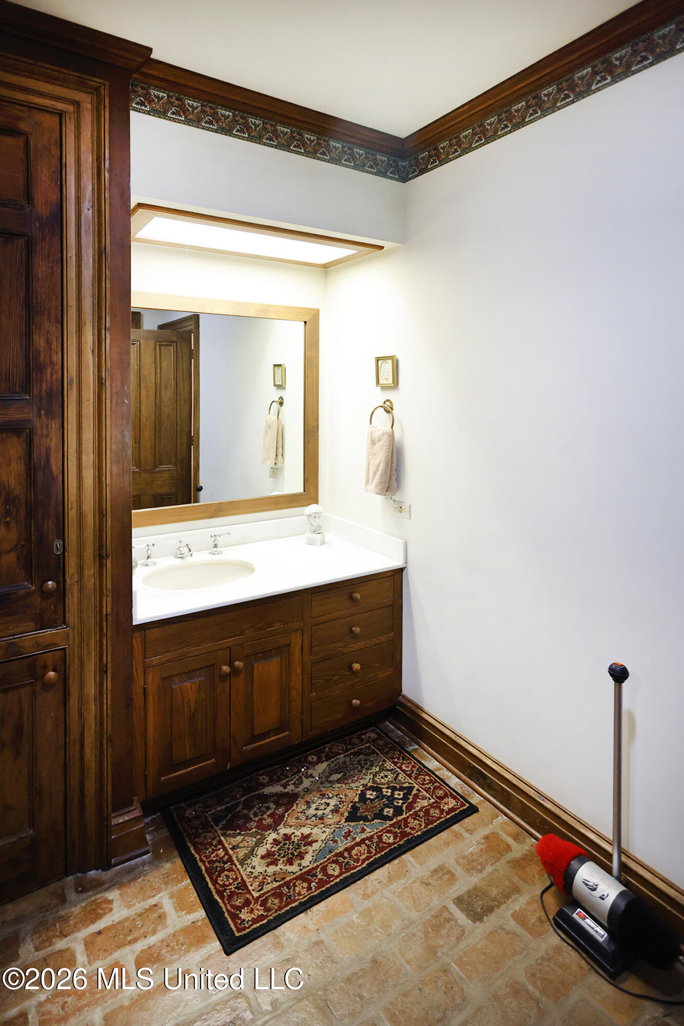 657 Zetus Road Property Photo 75