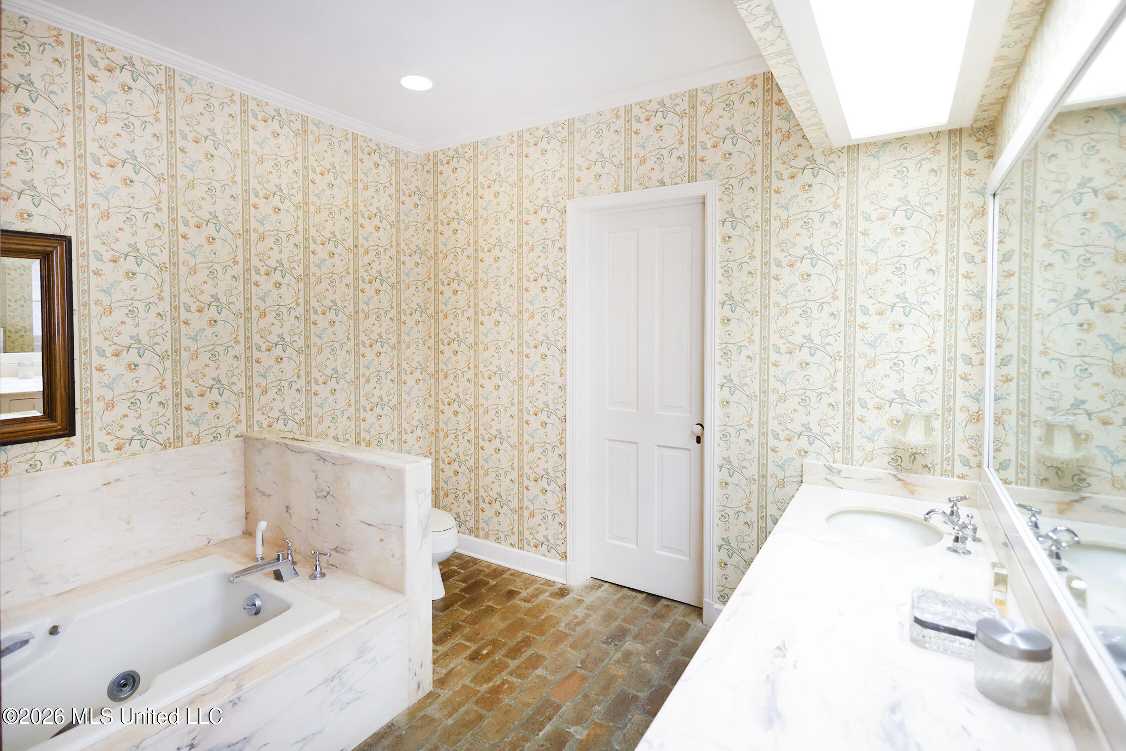657 Zetus Road Property Photo 76
