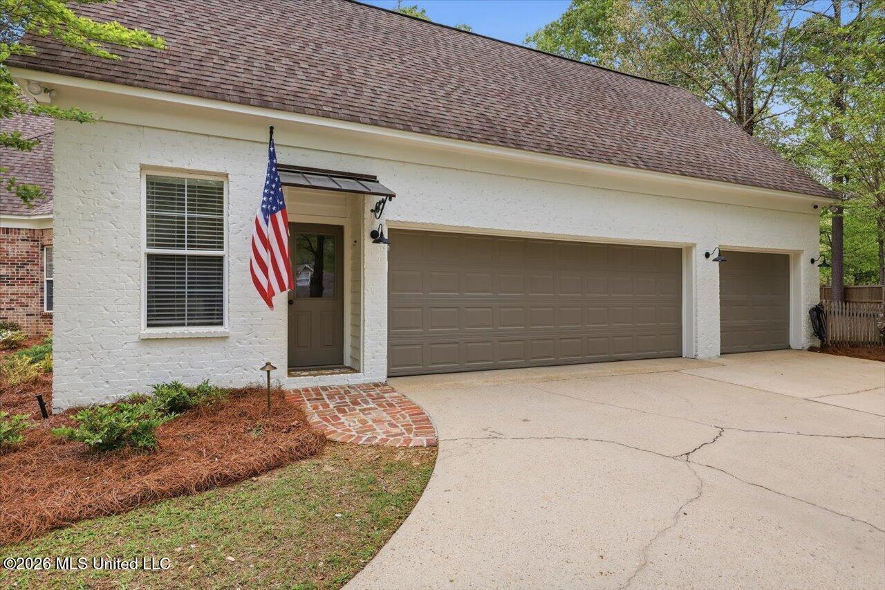 1222 Centre Court Property Photo 3