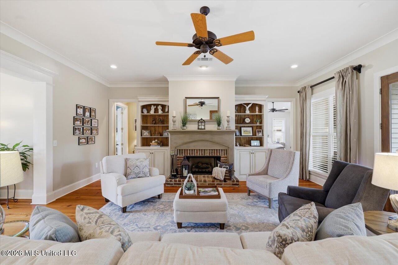 1222 Centre Court Property Photo 7