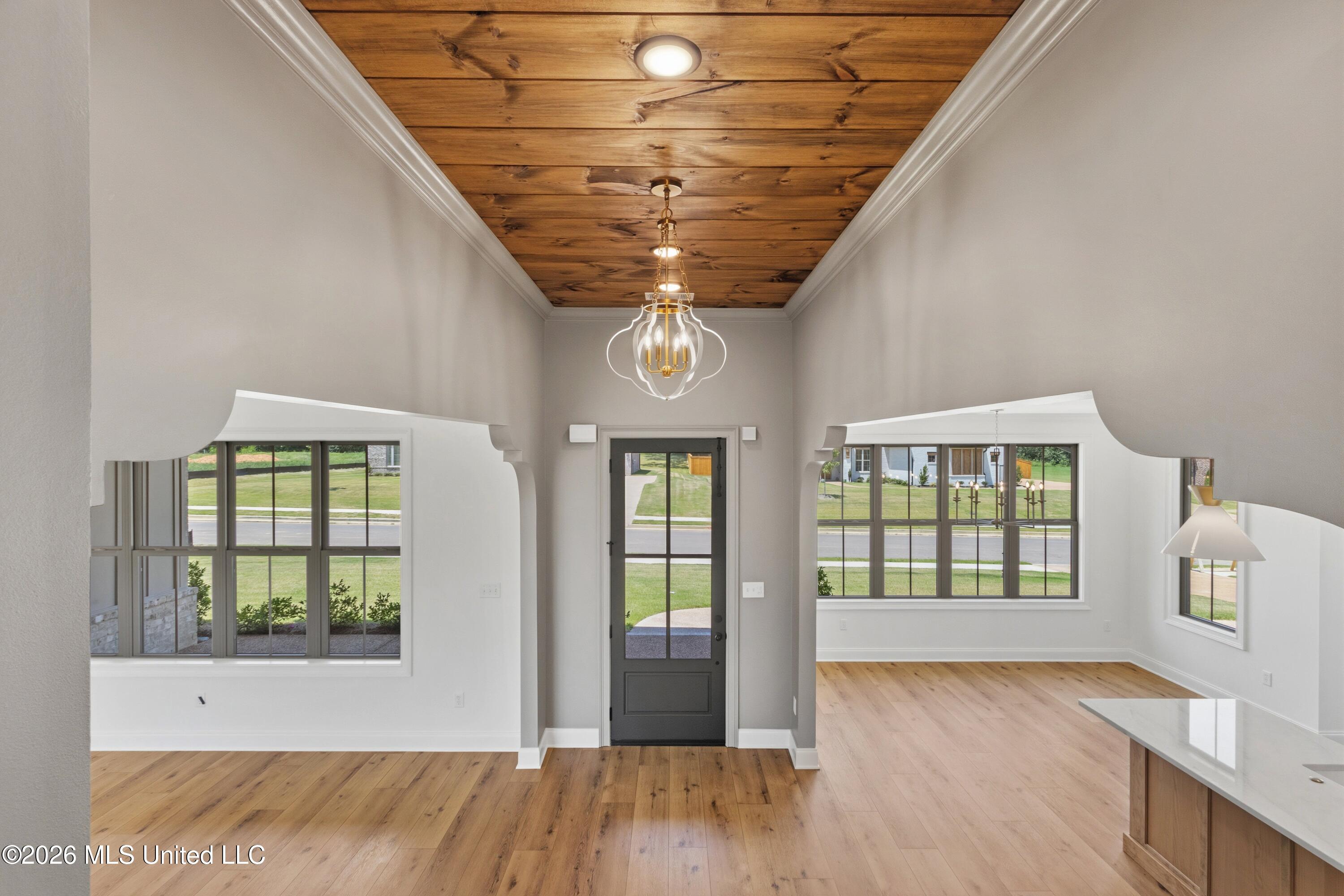 5381 Grayson Way Property Photo 3