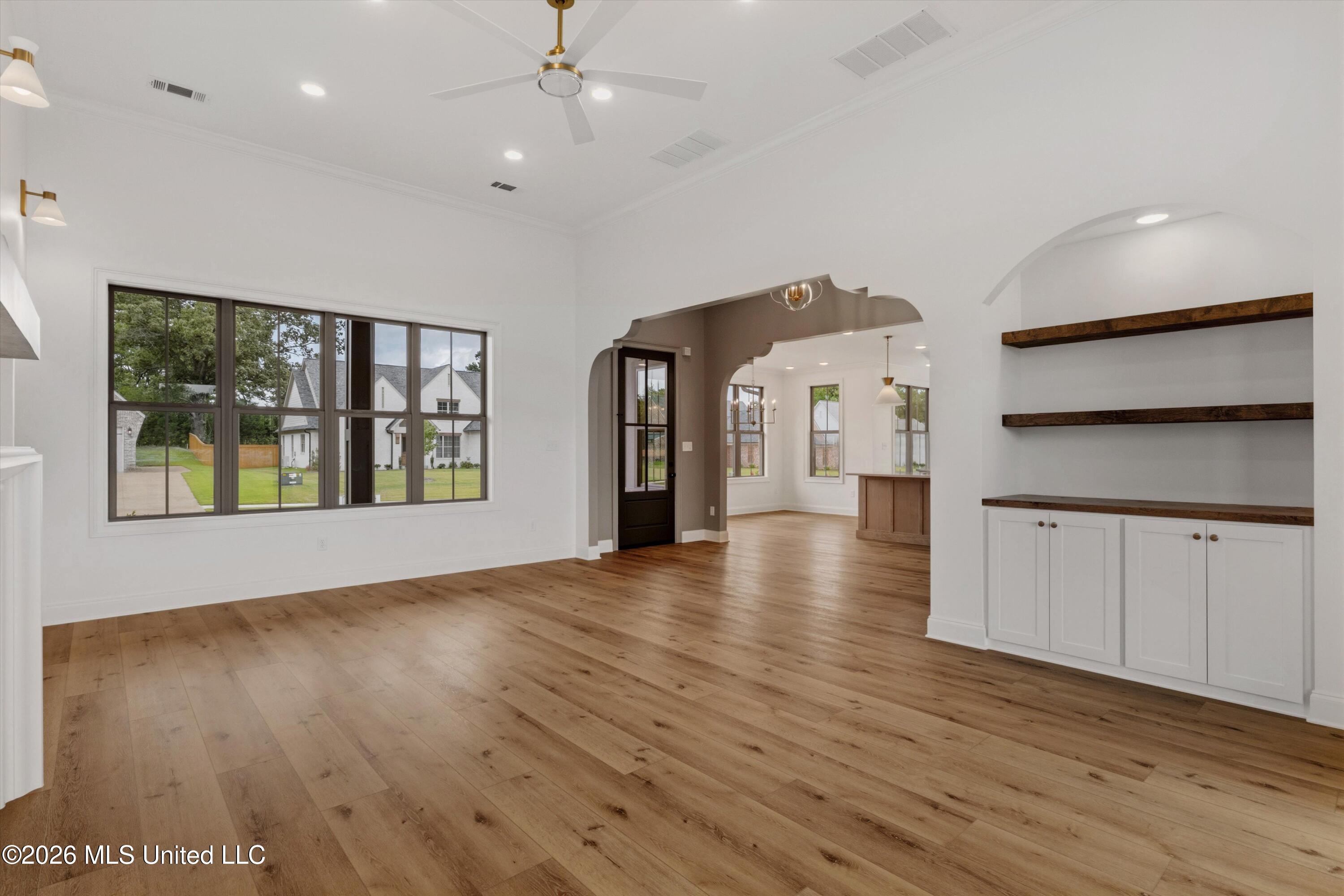 5381 Grayson Way Property Photo 4
