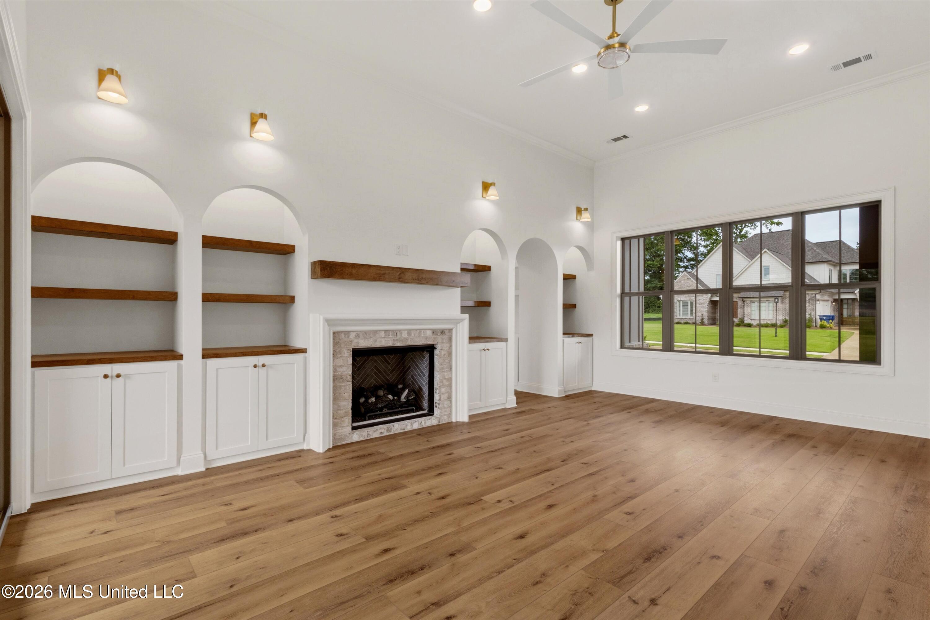 5381 Grayson Way Property Photo 5