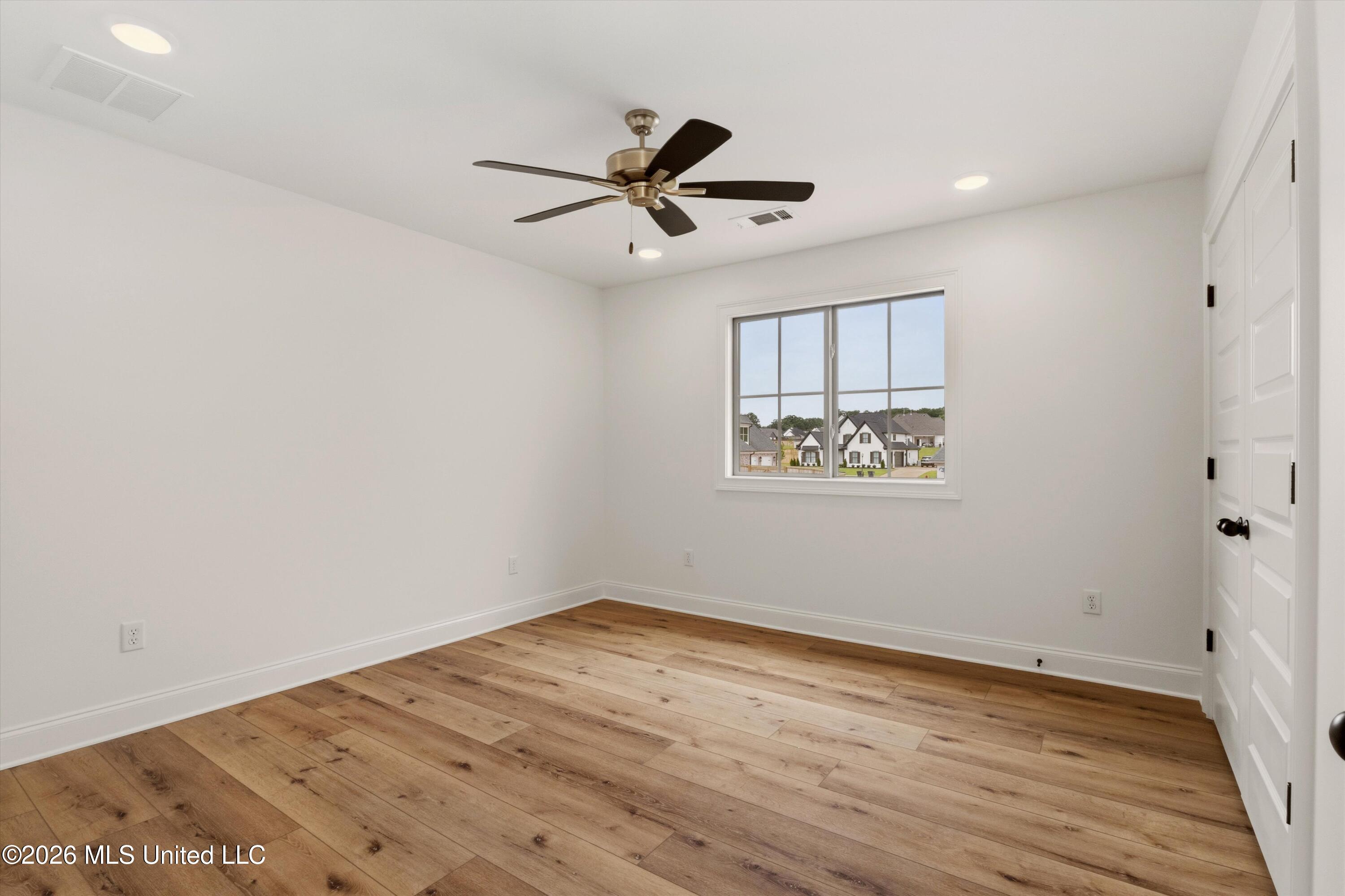 5381 Grayson Way Property Photo 31