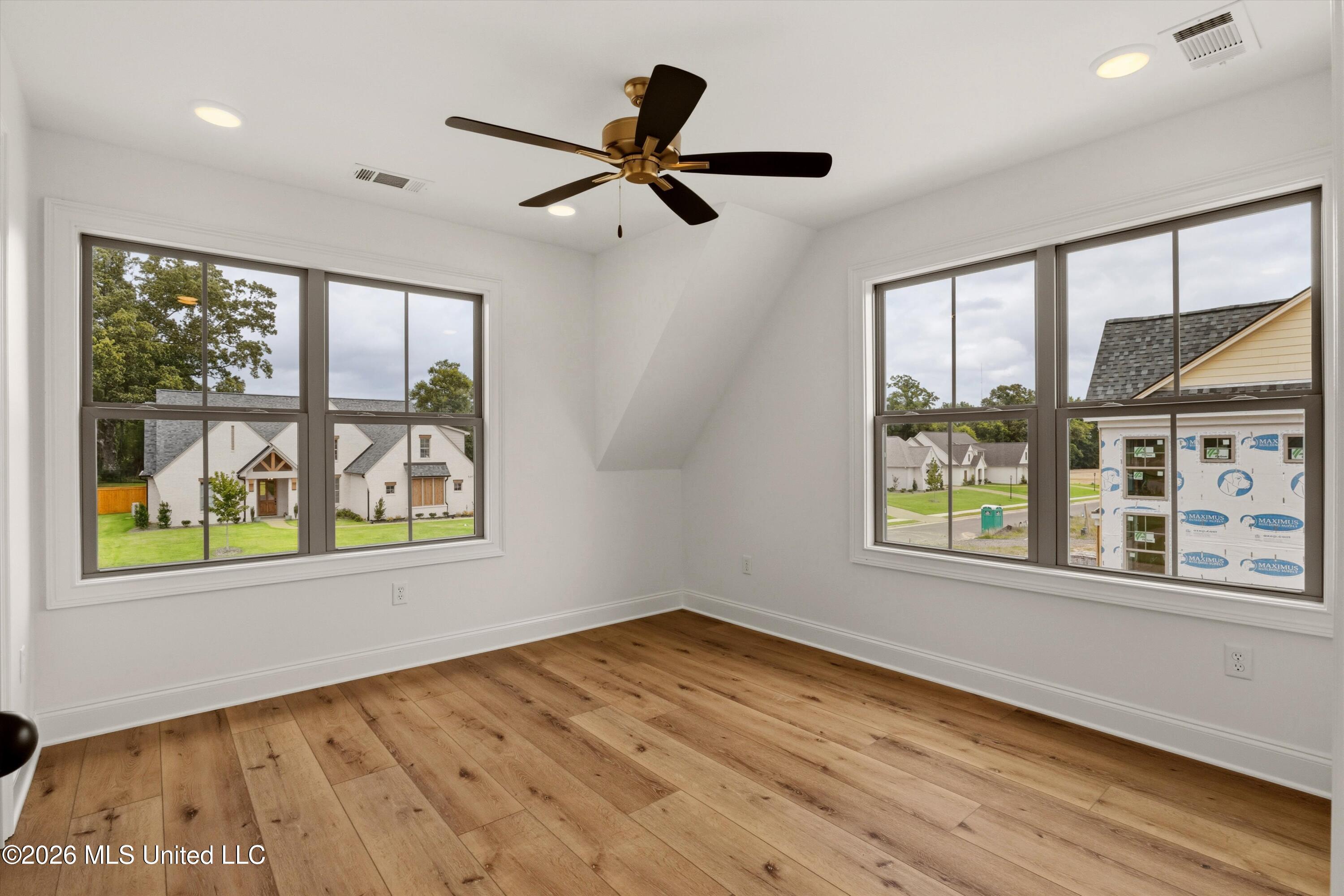 5381 Grayson Way Property Photo 36