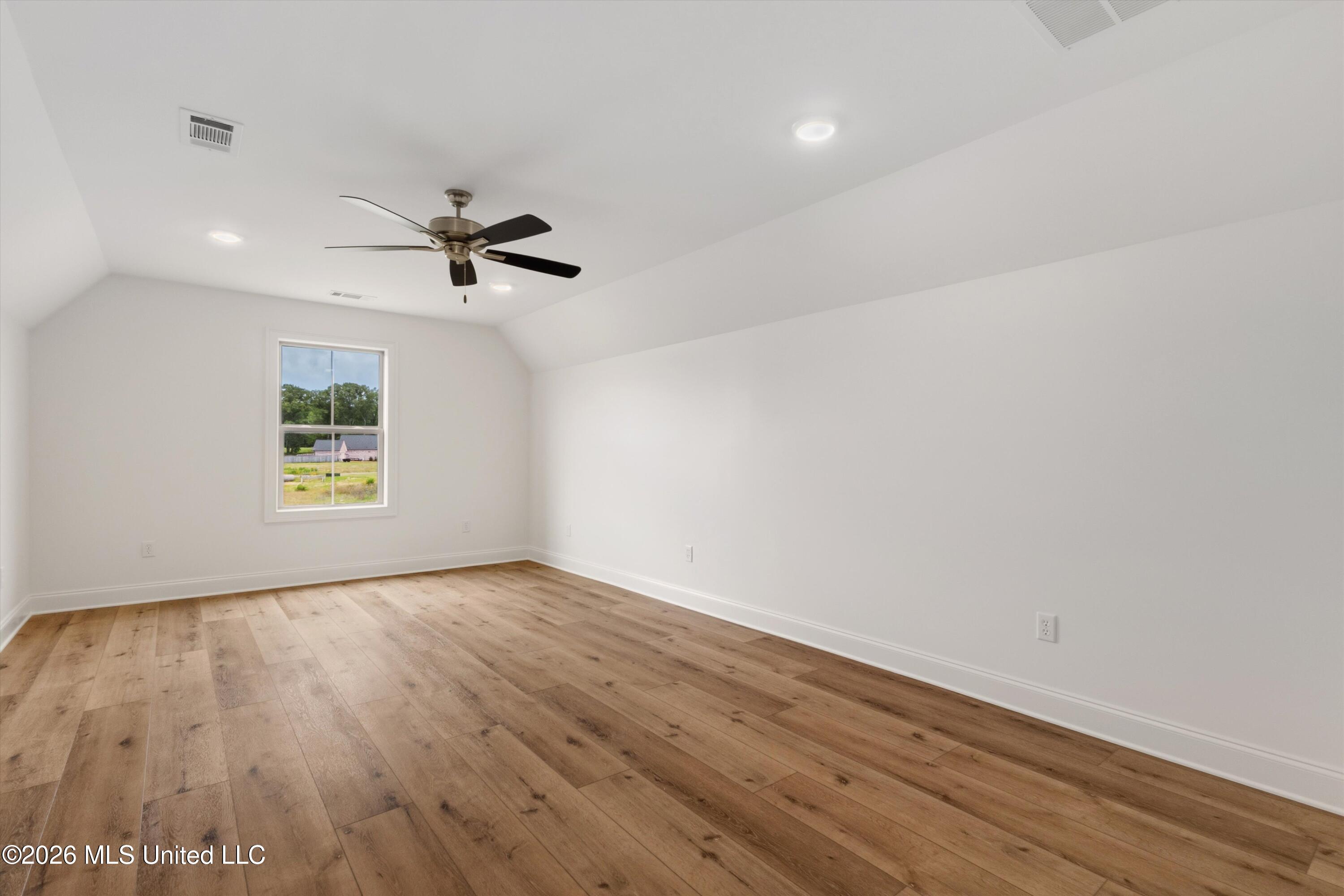5381 Grayson Way Property Photo 38