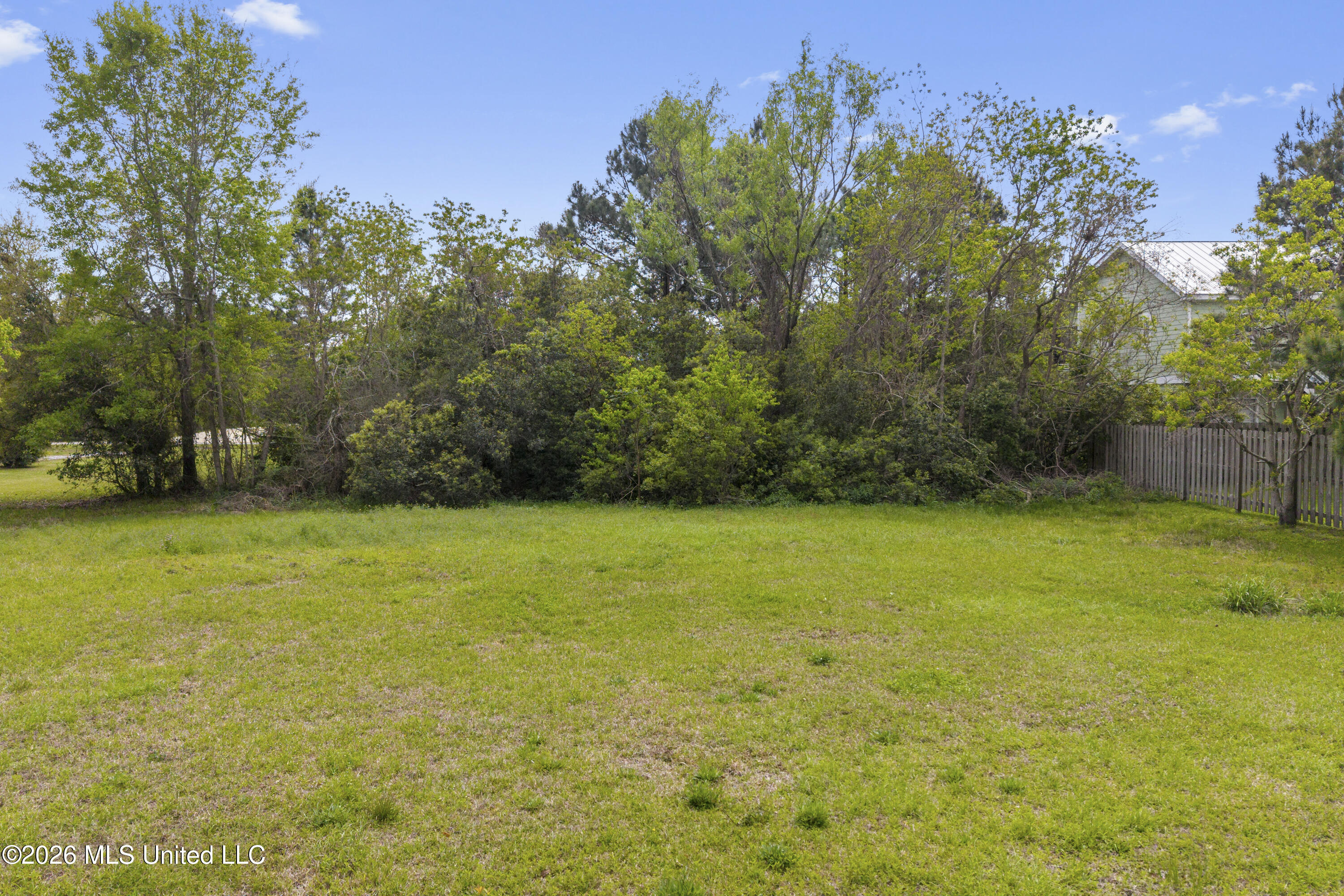 Sears Avenue Property Photo 3