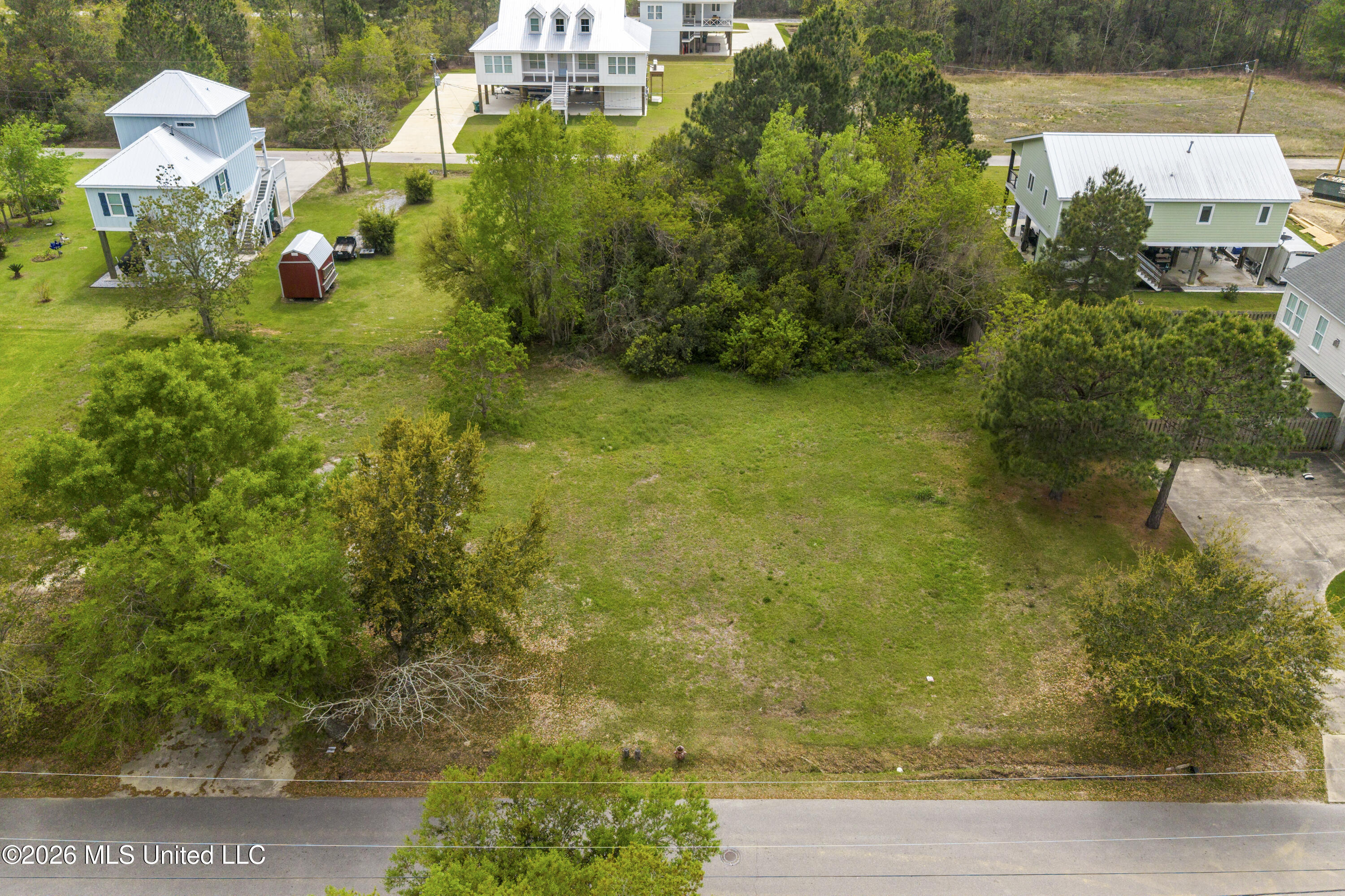 Sears Avenue Property Photo 5