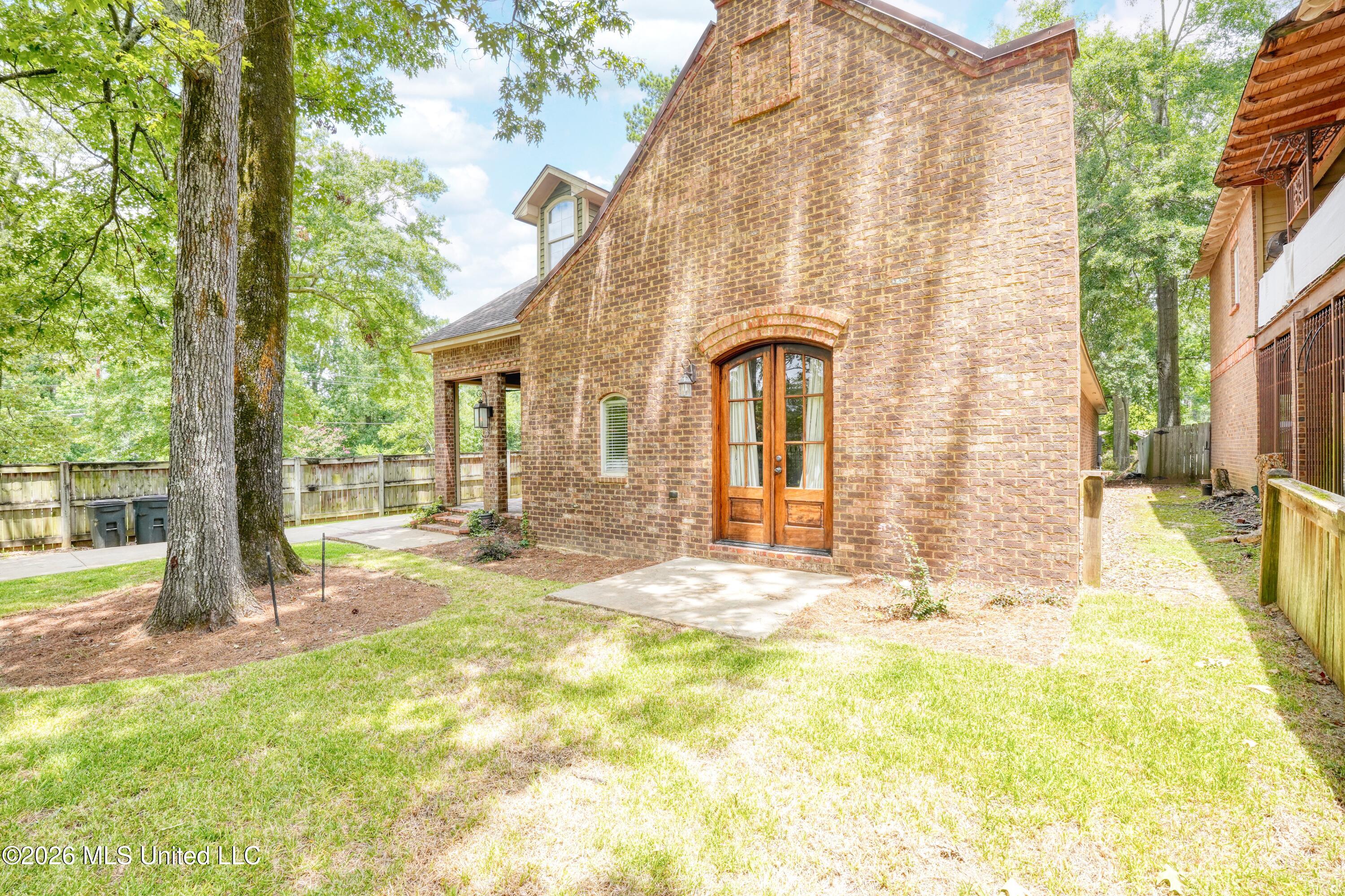 1612 E Northside Dr Drive Property Photo 15