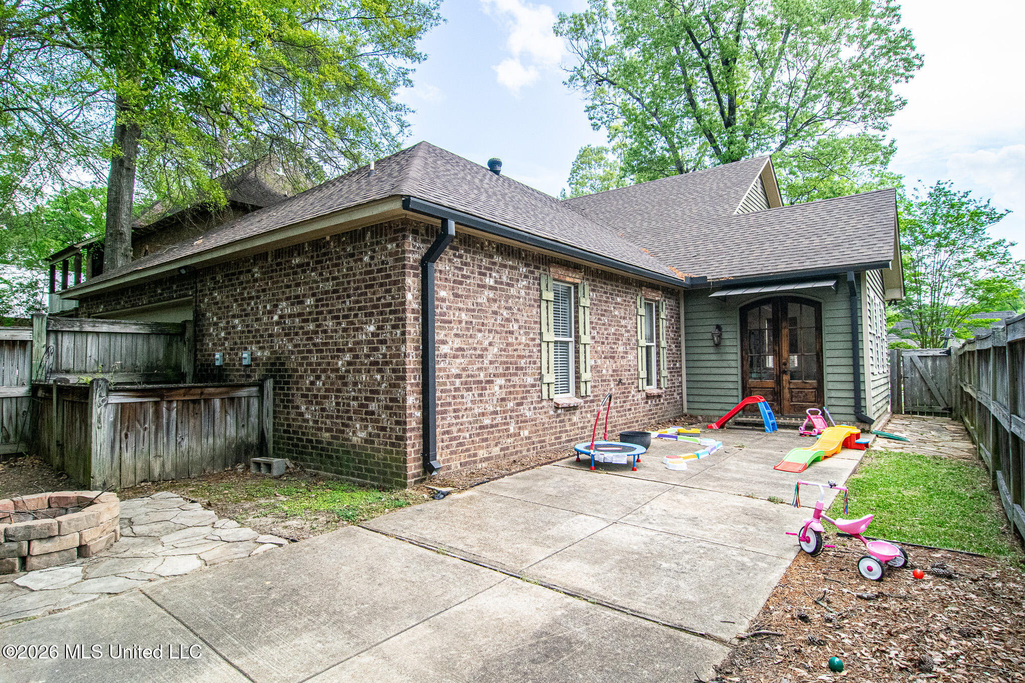 1612 E Northside Dr Drive Property Photo 48