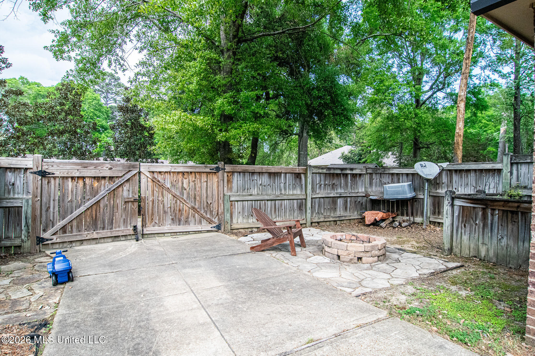 1612 E Northside Dr Drive Property Photo 50