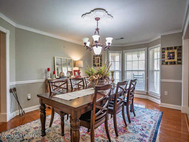 1178 Travis Road Property Photo 4