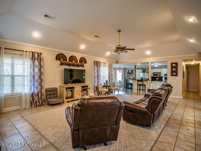 1178 Travis Road Property Photo 8