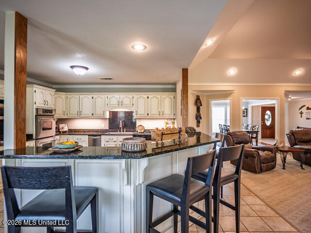 1178 Travis Road Property Photo 18