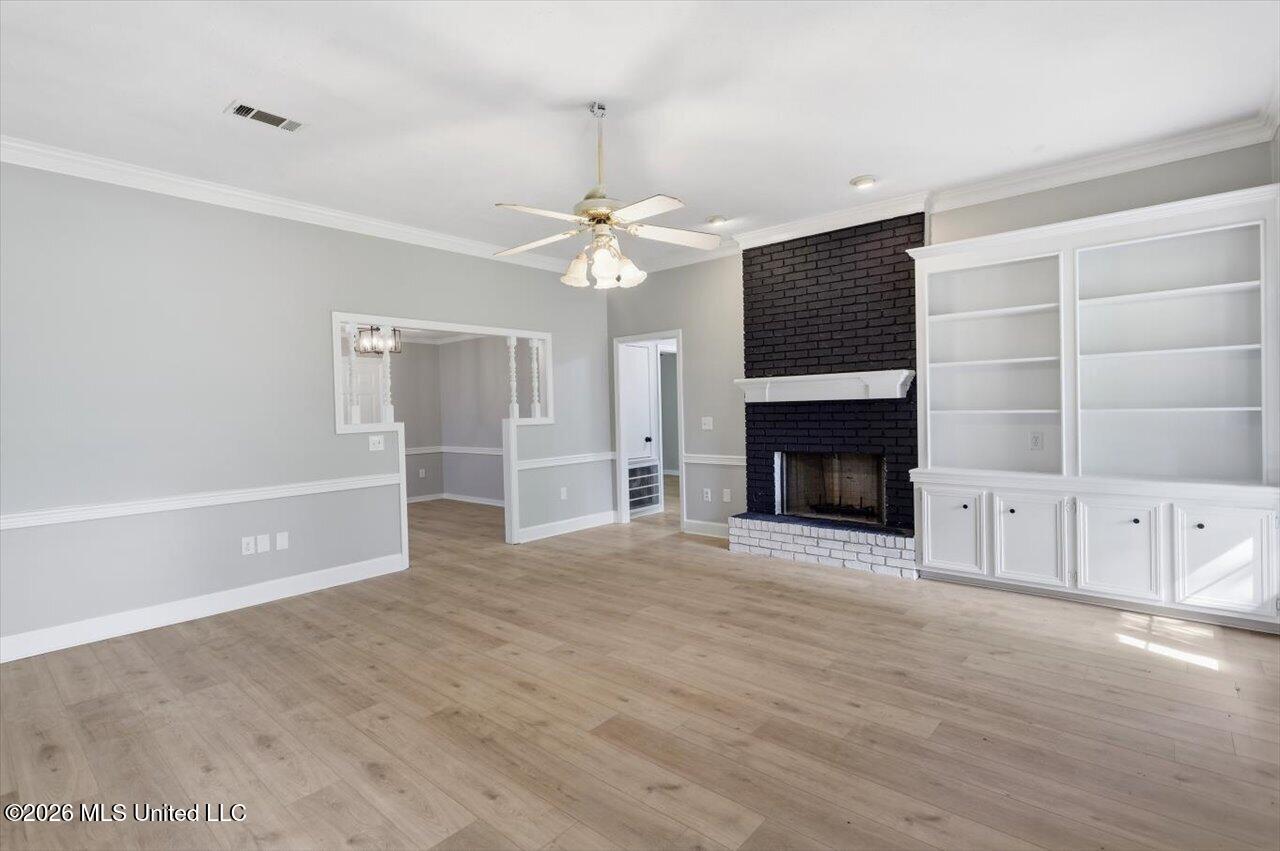 4259 Oak Lake Drive Property Photo 8