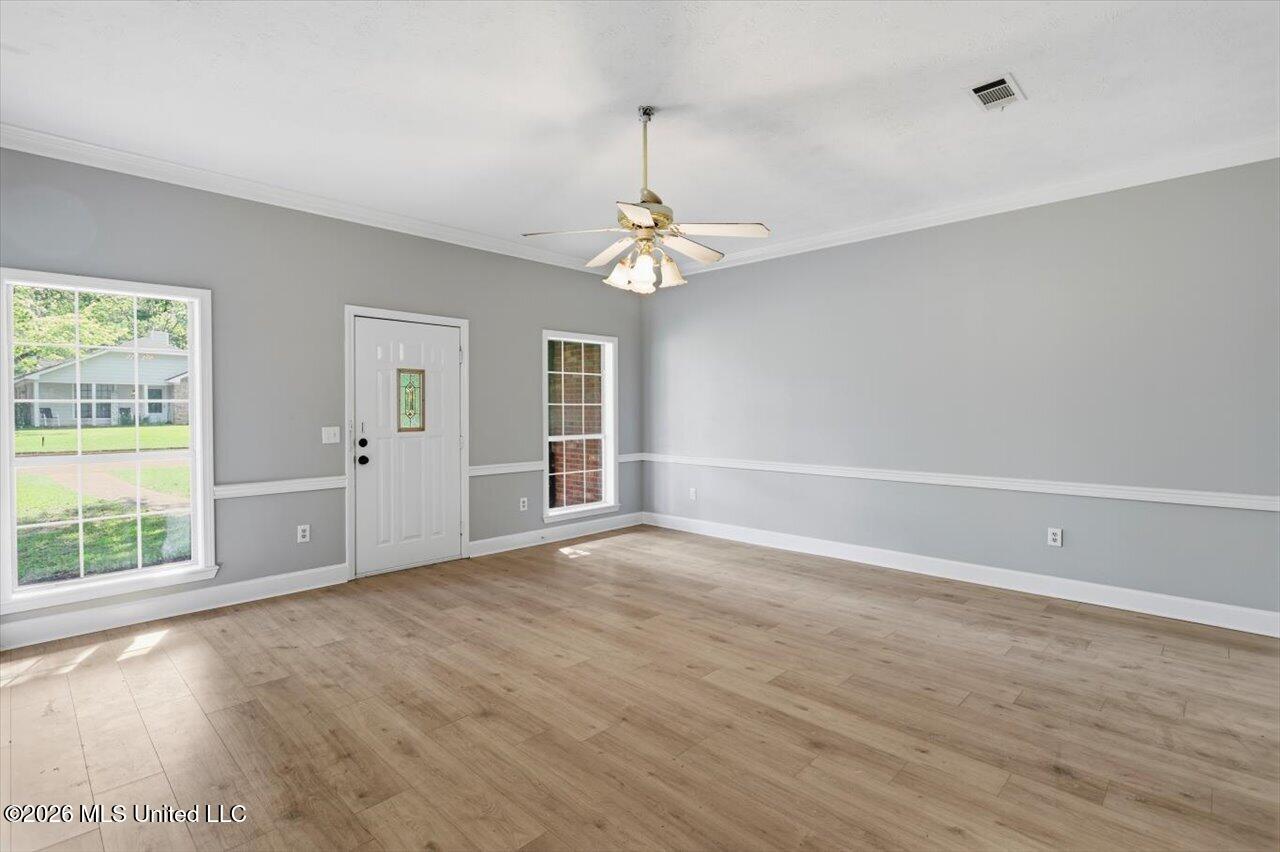 4259 Oak Lake Drive Property Photo 9