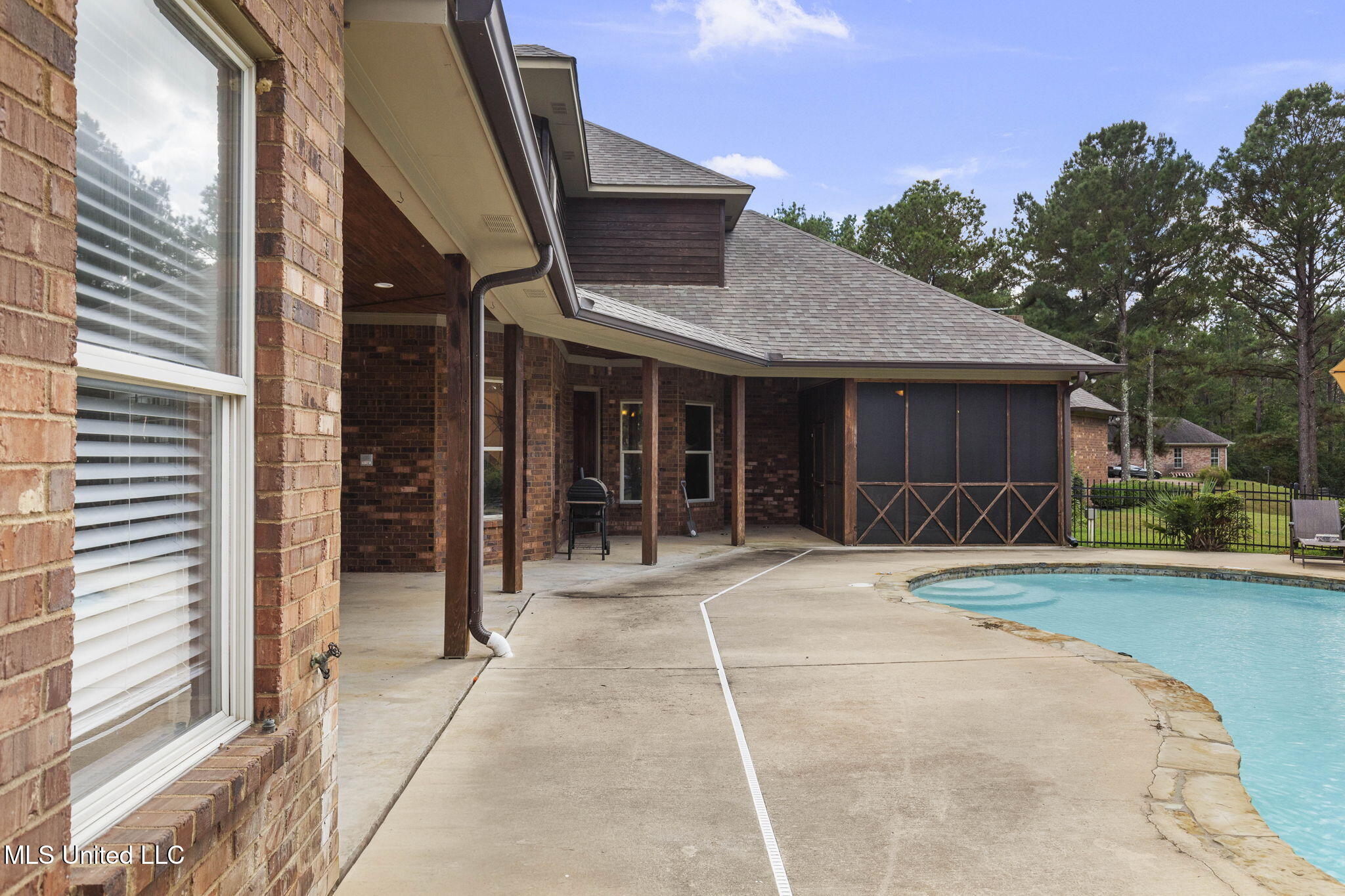 131 Lakeshire Parkway Property Photo 90