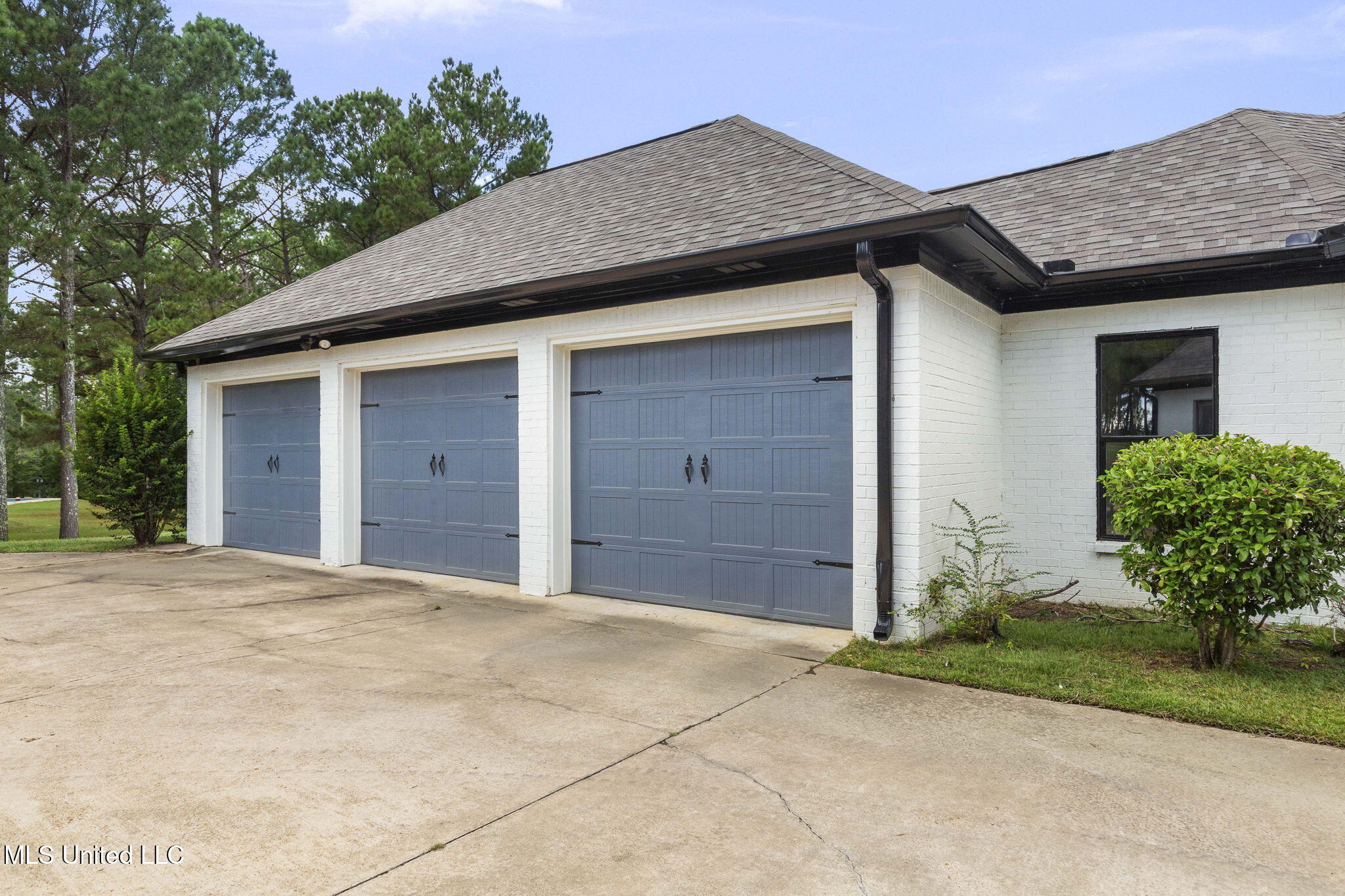 131 Lakeshire Parkway Property Photo 101