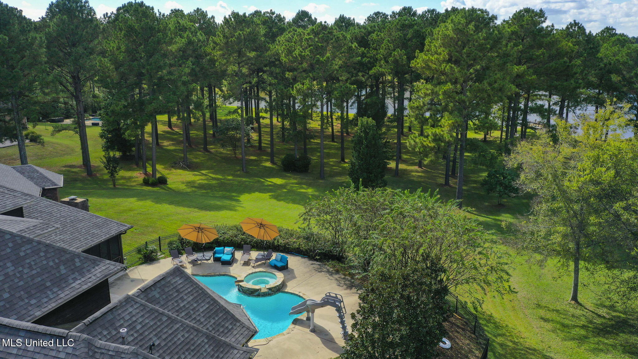 131 Lakeshire Parkway Property Photo 125