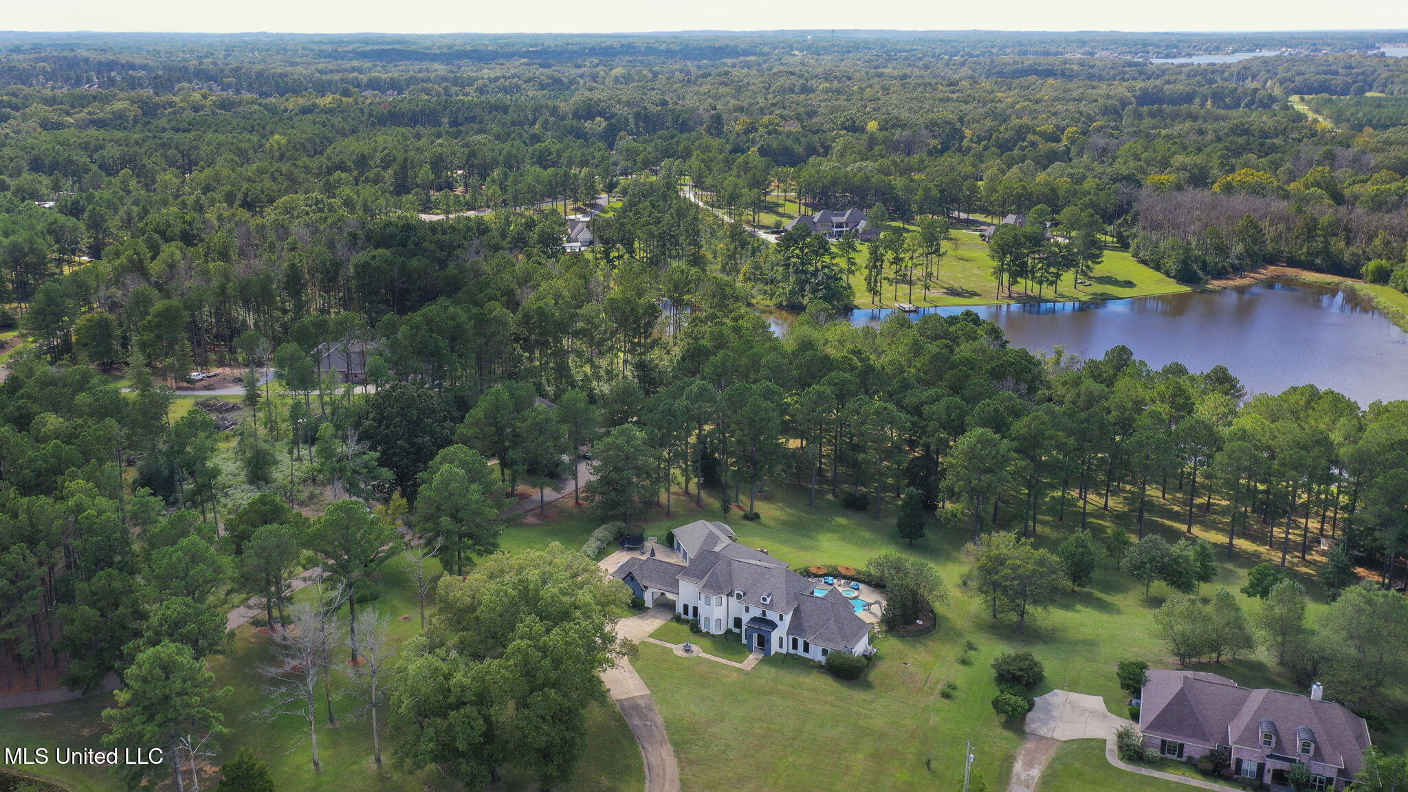 131 Lakeshire Parkway Property Photo 129