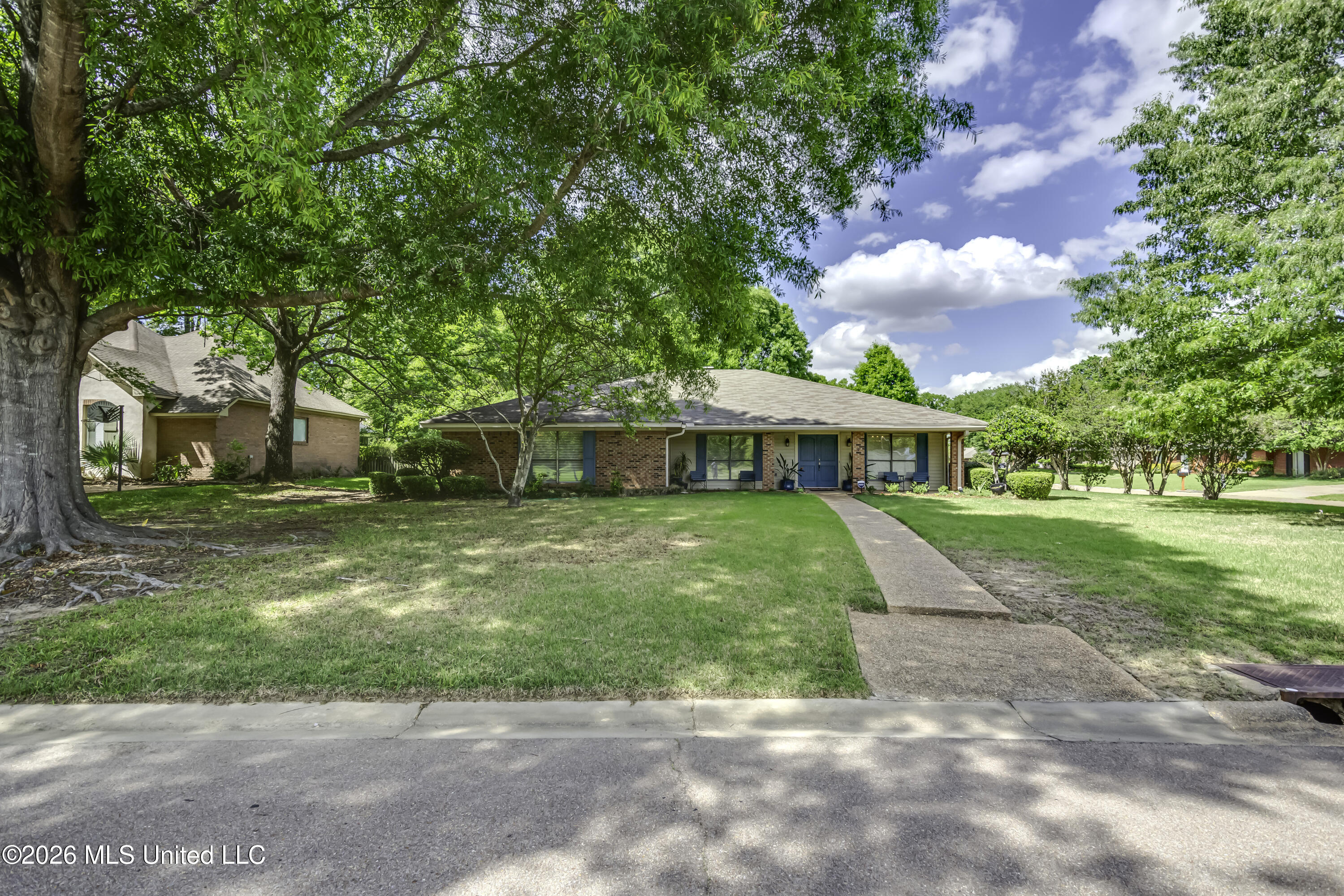 107 Westlake Drive Property Photo 2