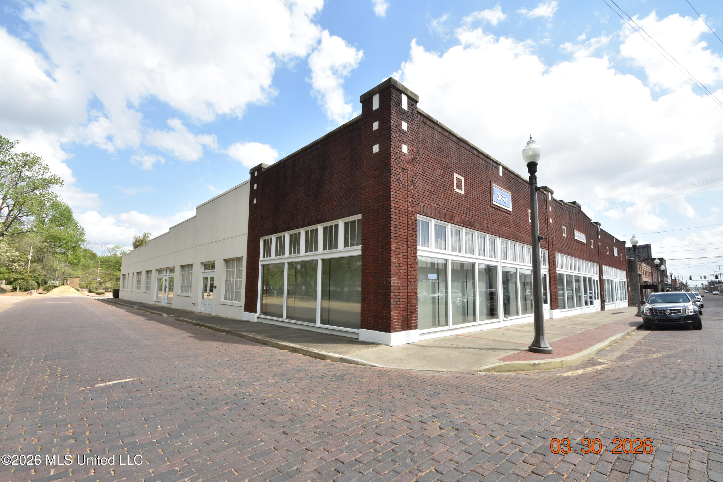 101 Main Street Property Photo 1