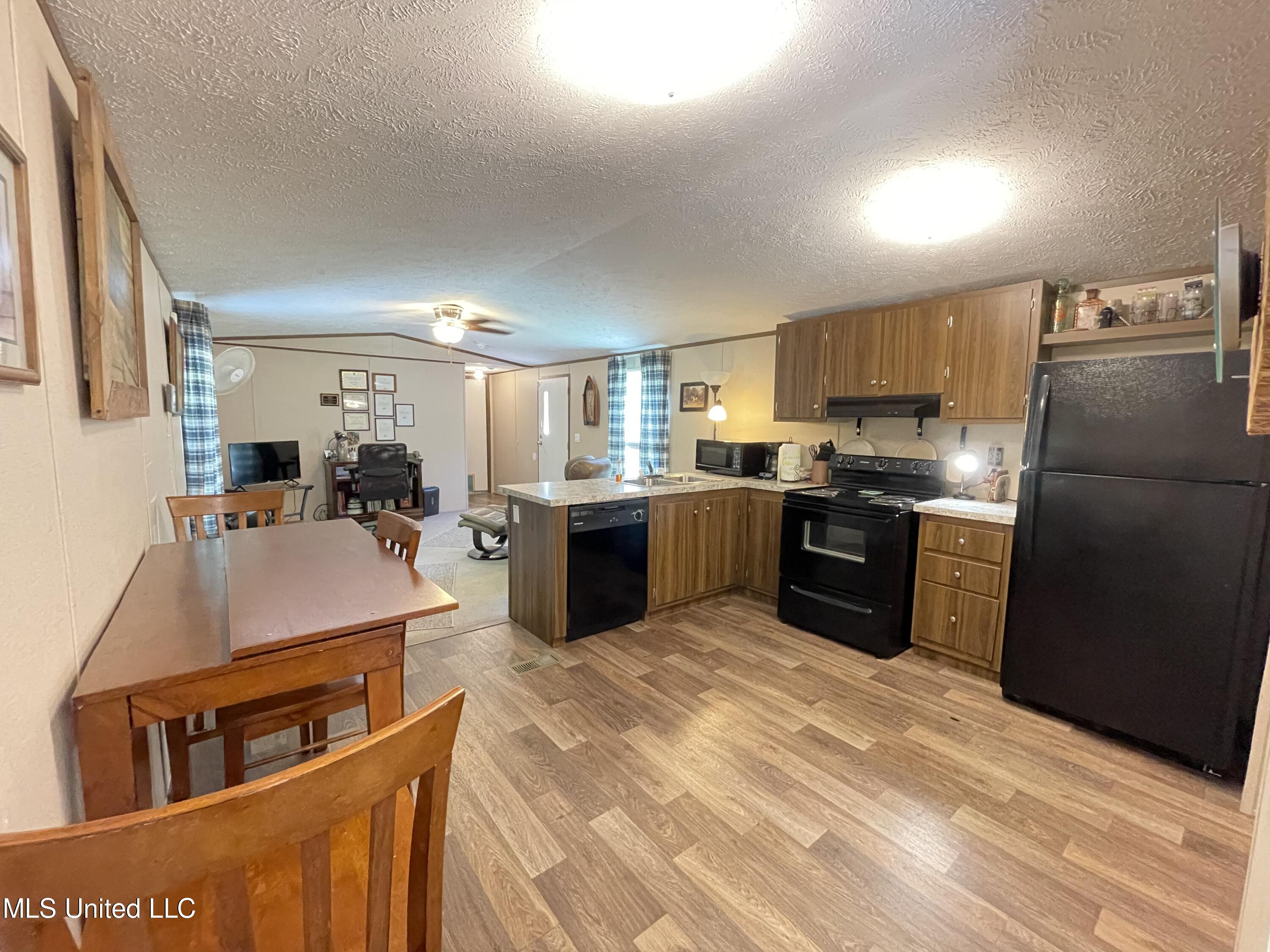 315 Young Road Property Photo 4