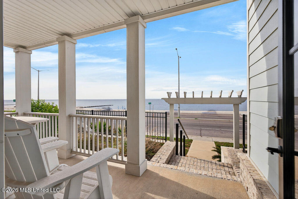 2508 Beach Boulevard Property Photo 8