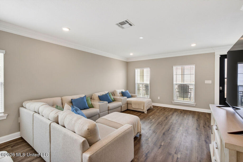 2508 Beach Boulevard Property Photo 11