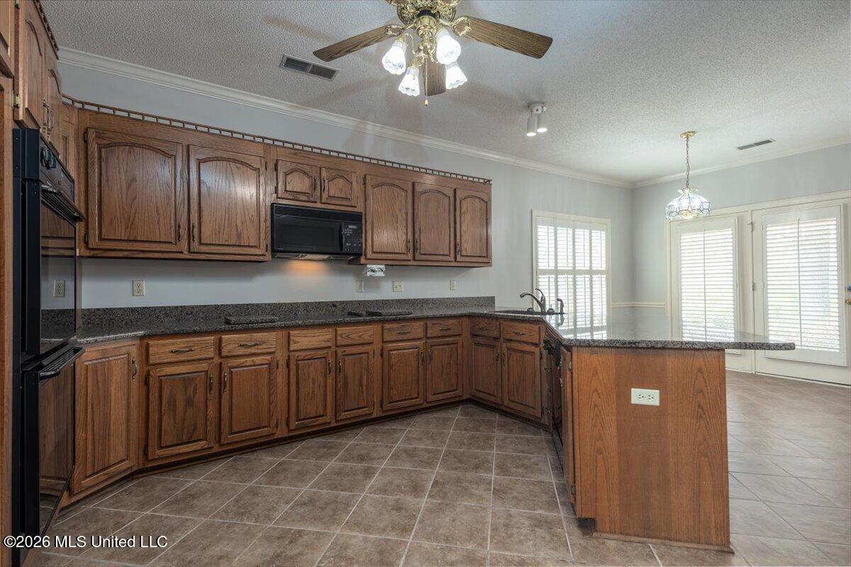 6555 Masters Drive Property Photo 3